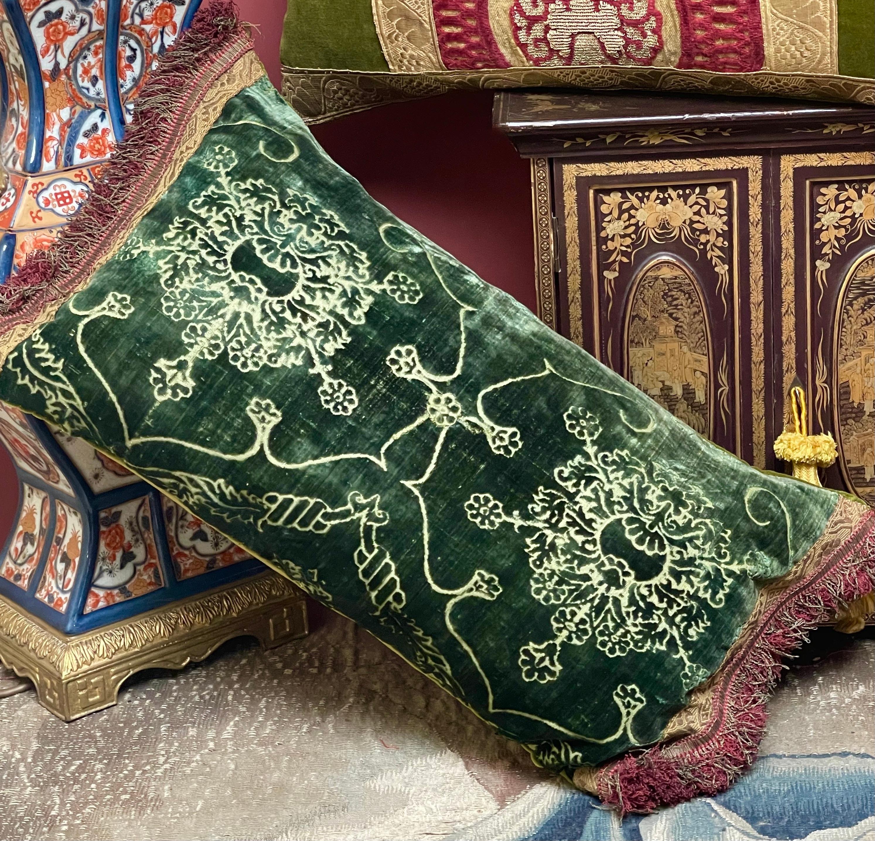 Hand Made Bespoke Pillow
The Olive green silk velvet of Ferronerie design dating from 15th century.
With stylised pomegranate motifs.

Renaissance possibly Florence

Finished with 18th century silk and metallic tassel trim together antique