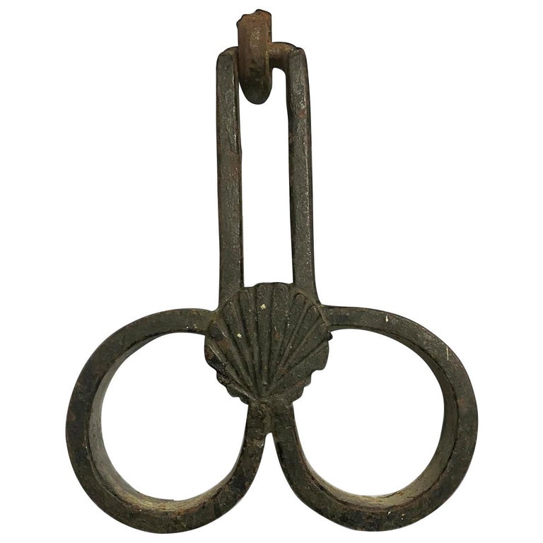 Renaissance Wrought Iron Handle, 16th Century For Sale at 1stDibs