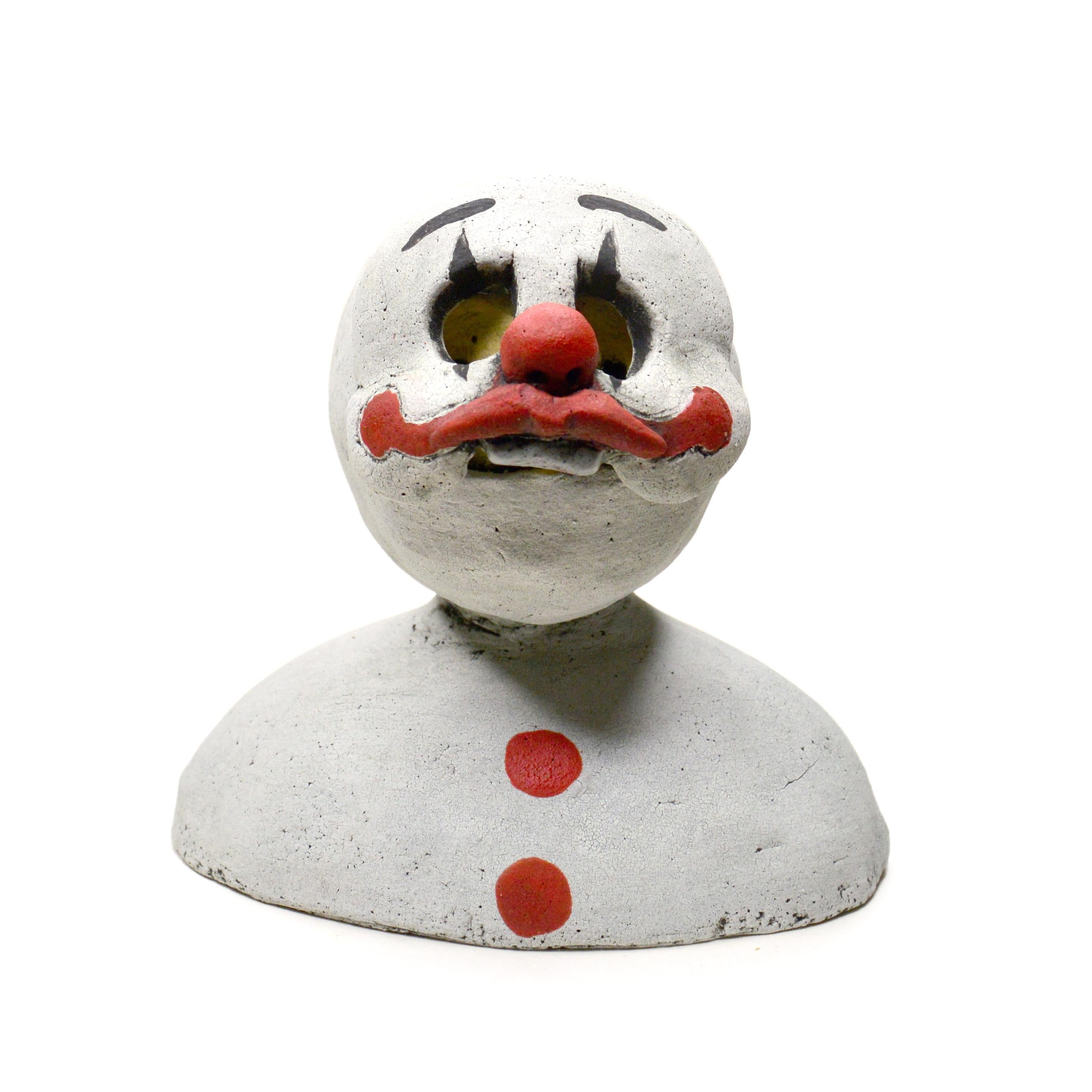 Renate Frotscher Figurative Sculpture - Pin·e·co 011 Original Ceramic Sculpture with clown mask