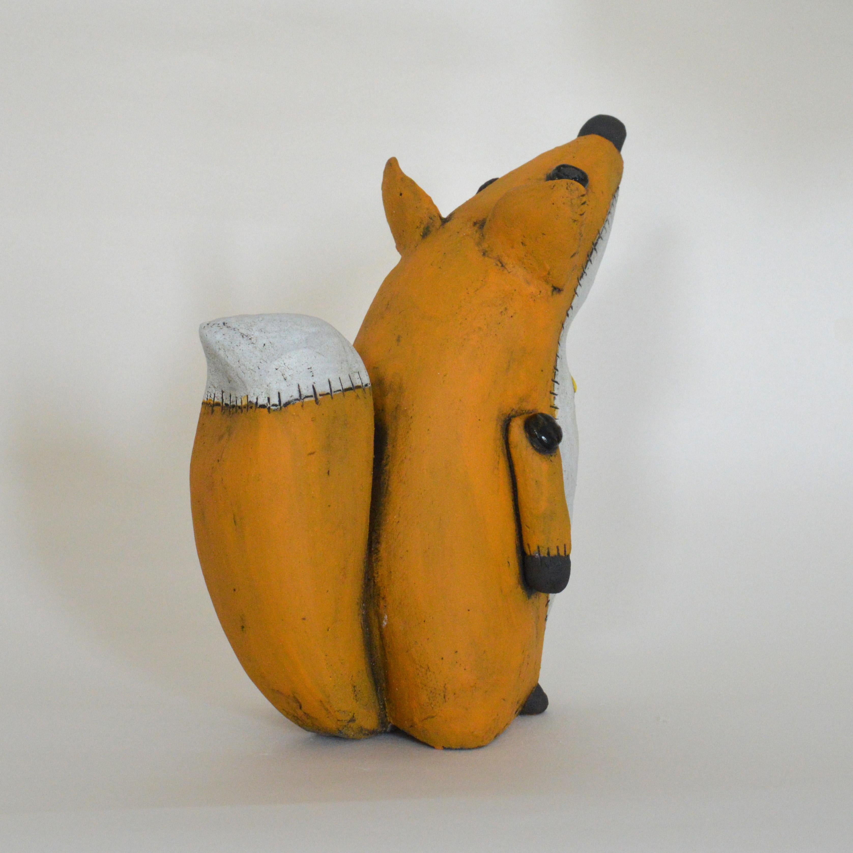 This charming sculpture, created by artist Renate Frotscher in her Cantal-based atelier, captures the whimsy of the beloved Little Prince disguised as a fox. Crafted with meticulous attention to detail, the sculpture exudes a playful and endearing