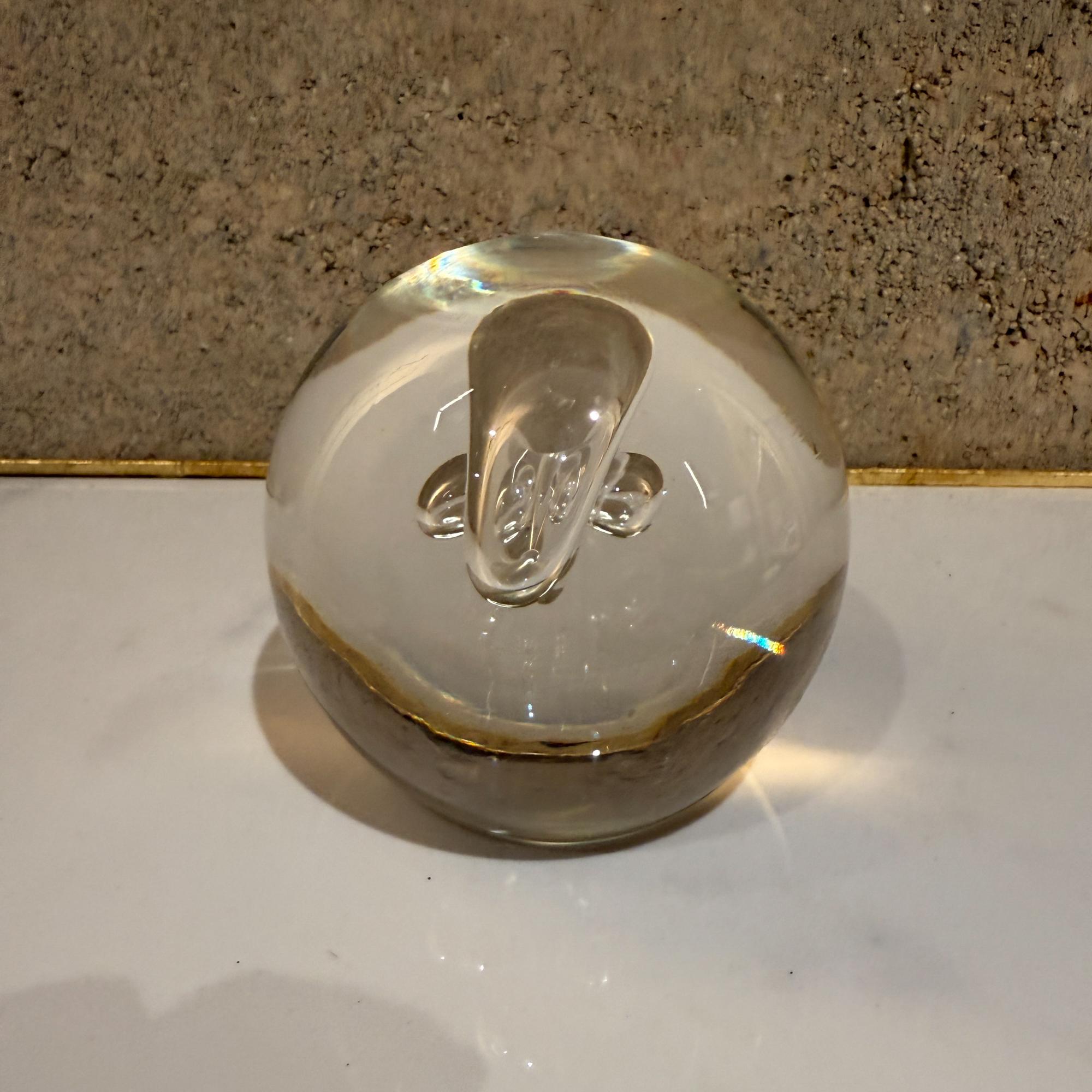 Renato Anatra Murano Kunstglas Kugelgesteuerte Blase Mid-Century Briefbeschwerer (Muranoglas) im Angebot