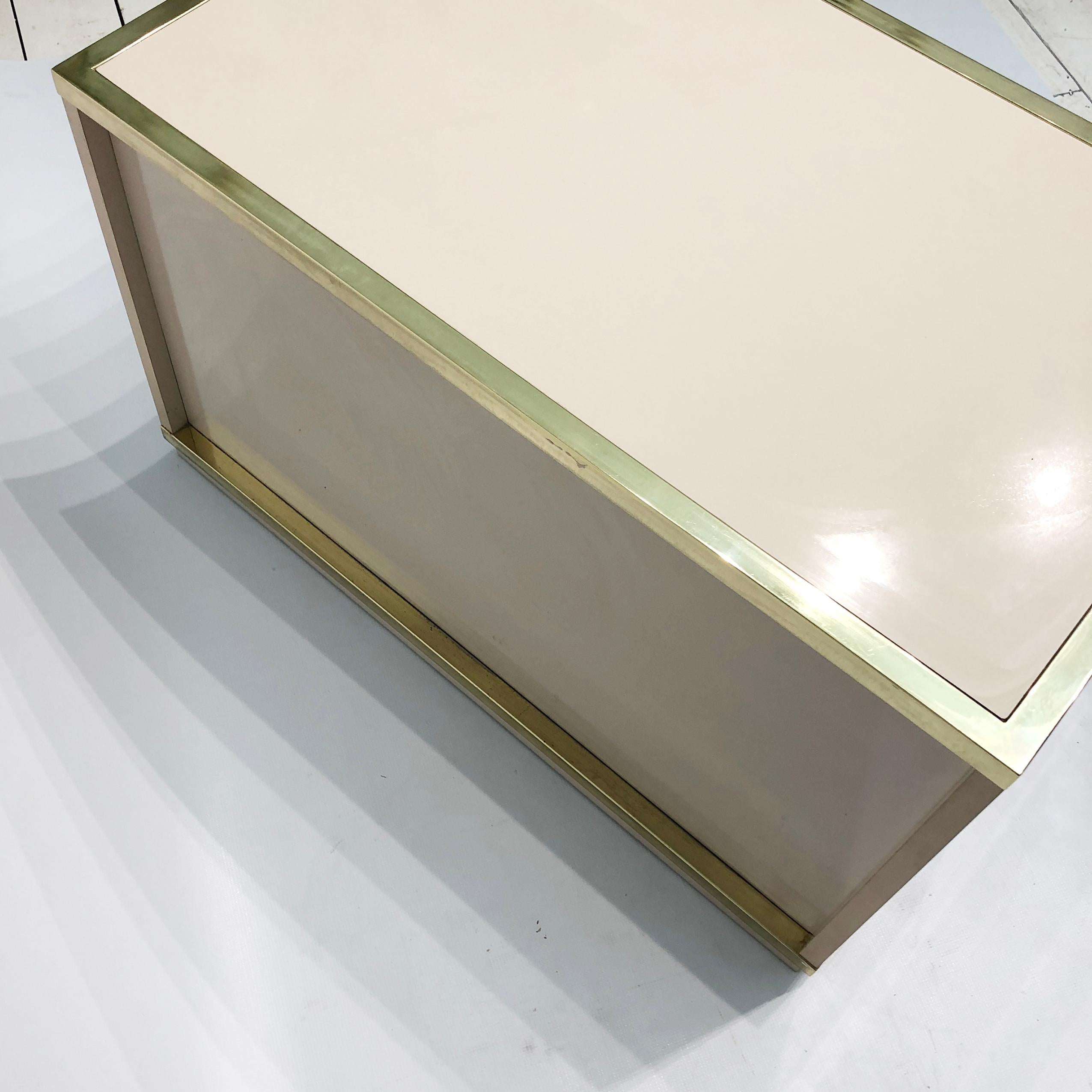 Renato Zevi Beige Brass Display Cabinet 1970s Smoked Glass For Sale 6