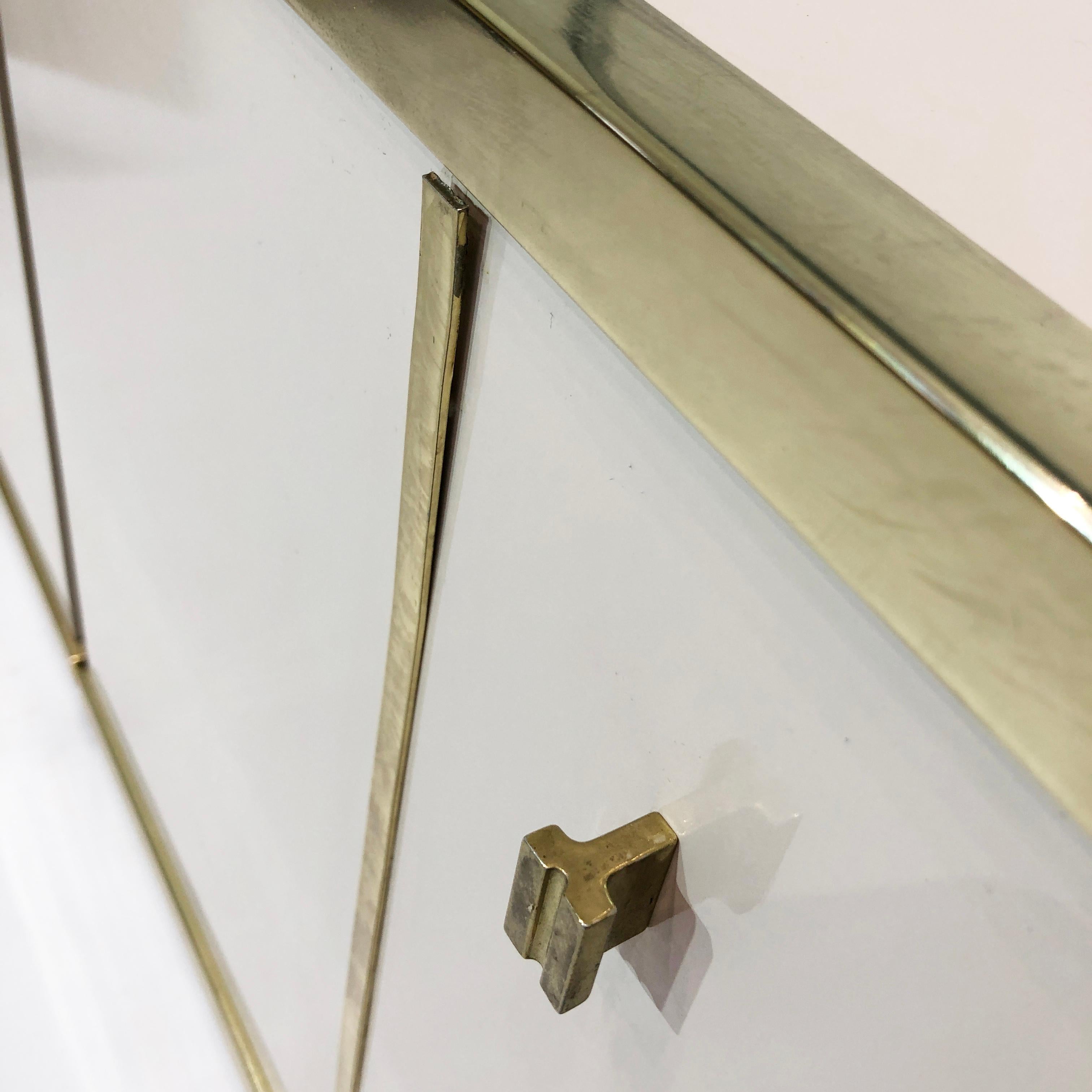 Renato Zevi Beige Brass Display Cabinet 1970s Smoked Glass For Sale 7