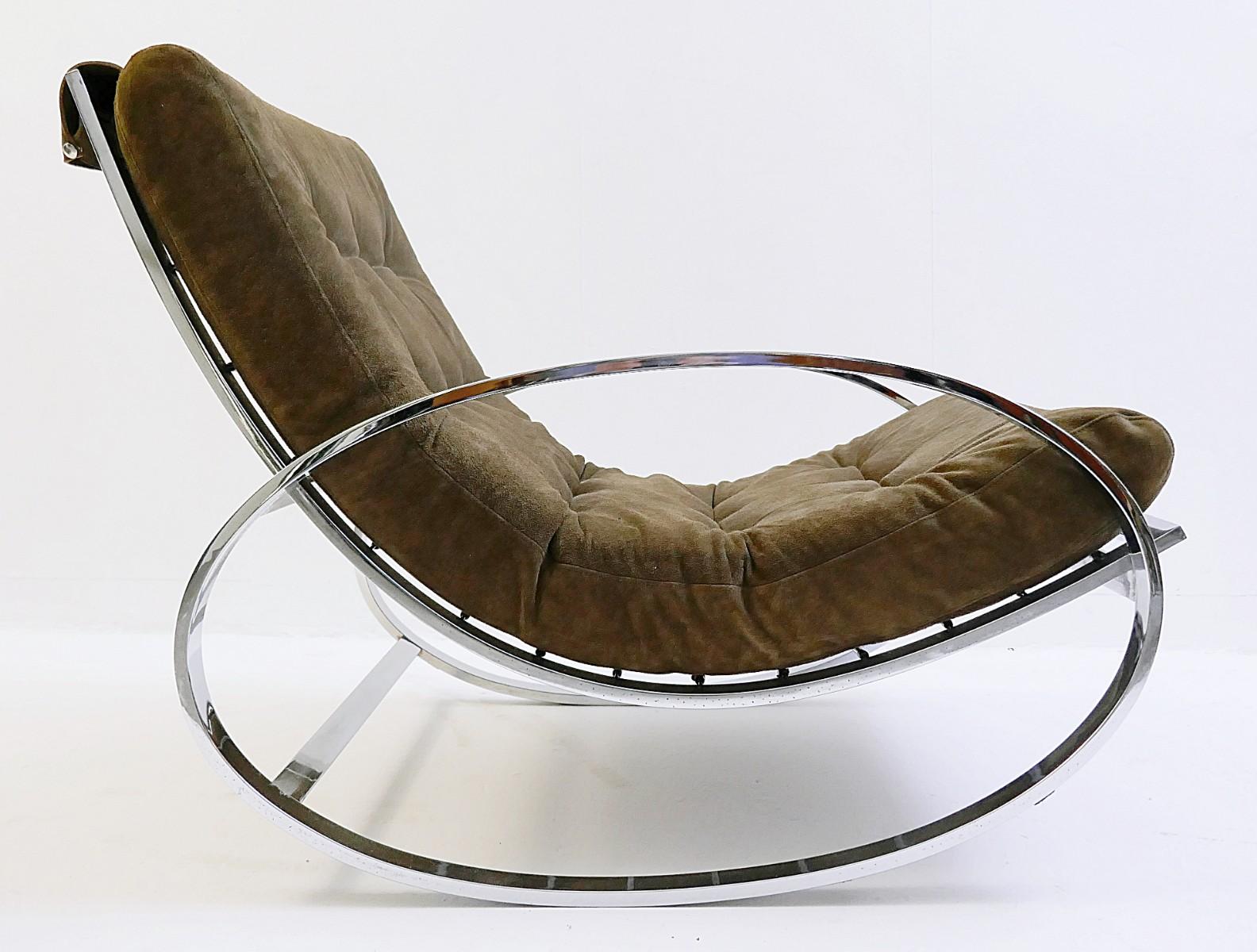 Renato Zevi for Selig Ellipse Chrome Ricking Chairs New Suede Upholstered In Fair Condition In Brussels, BE
