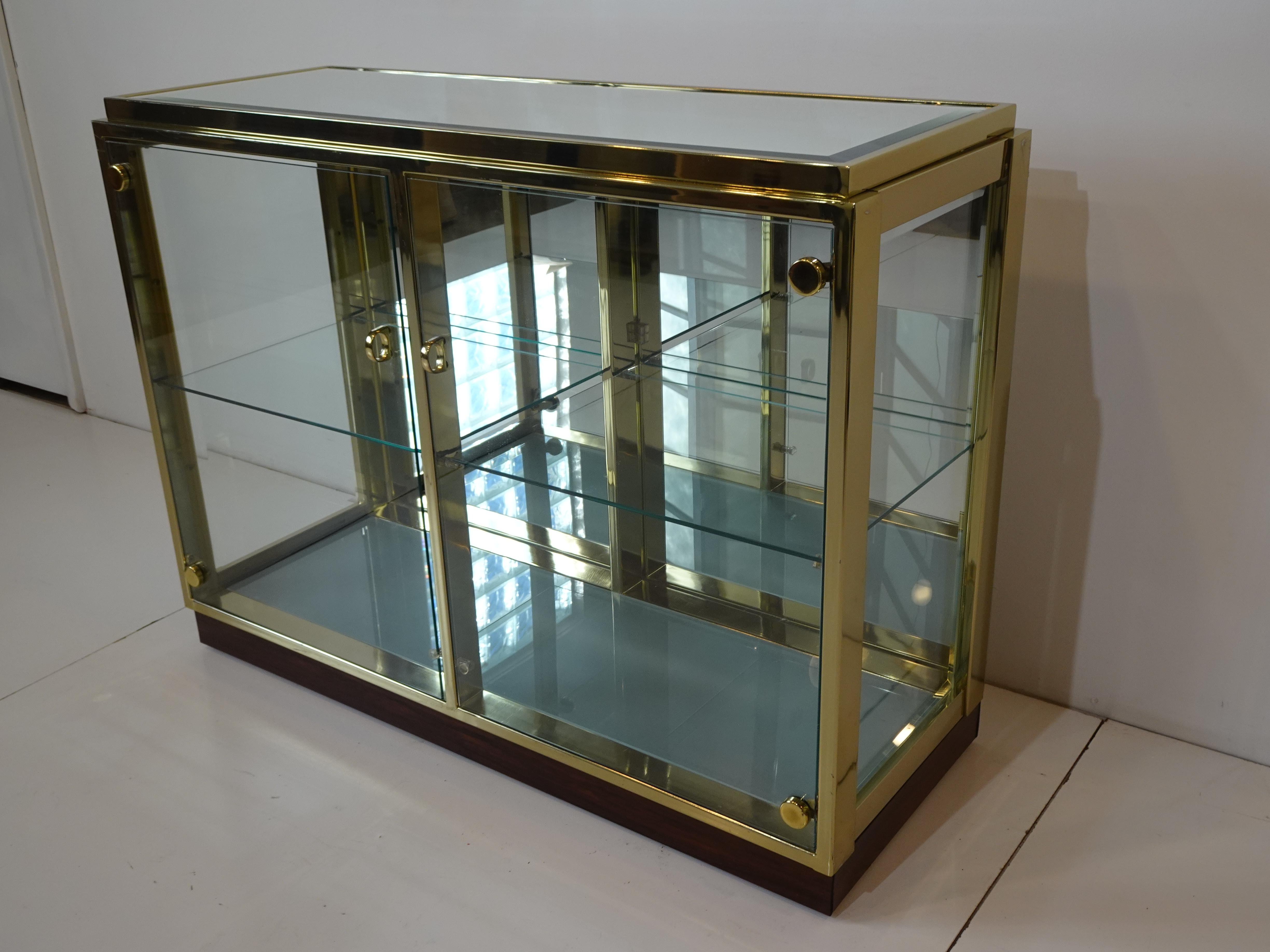 Renato Zevi Italian Brass Rosewood Glass Light Up Bar Cabinet In Good Condition In Cincinnati, OH