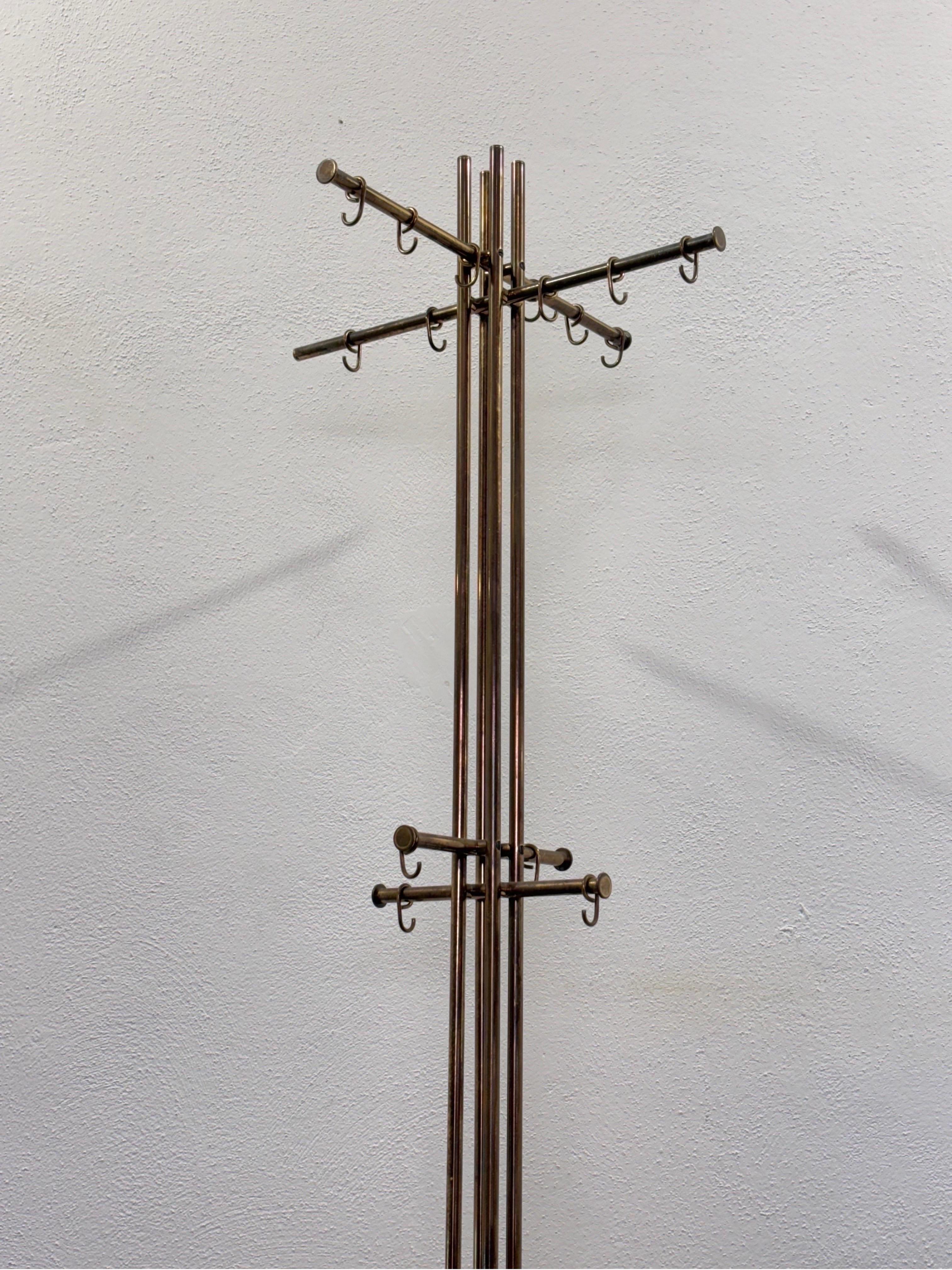 Italiano Renato Zevi Metalarte Appendiabiti Marmo E Ottone Design Modernariato in vendita