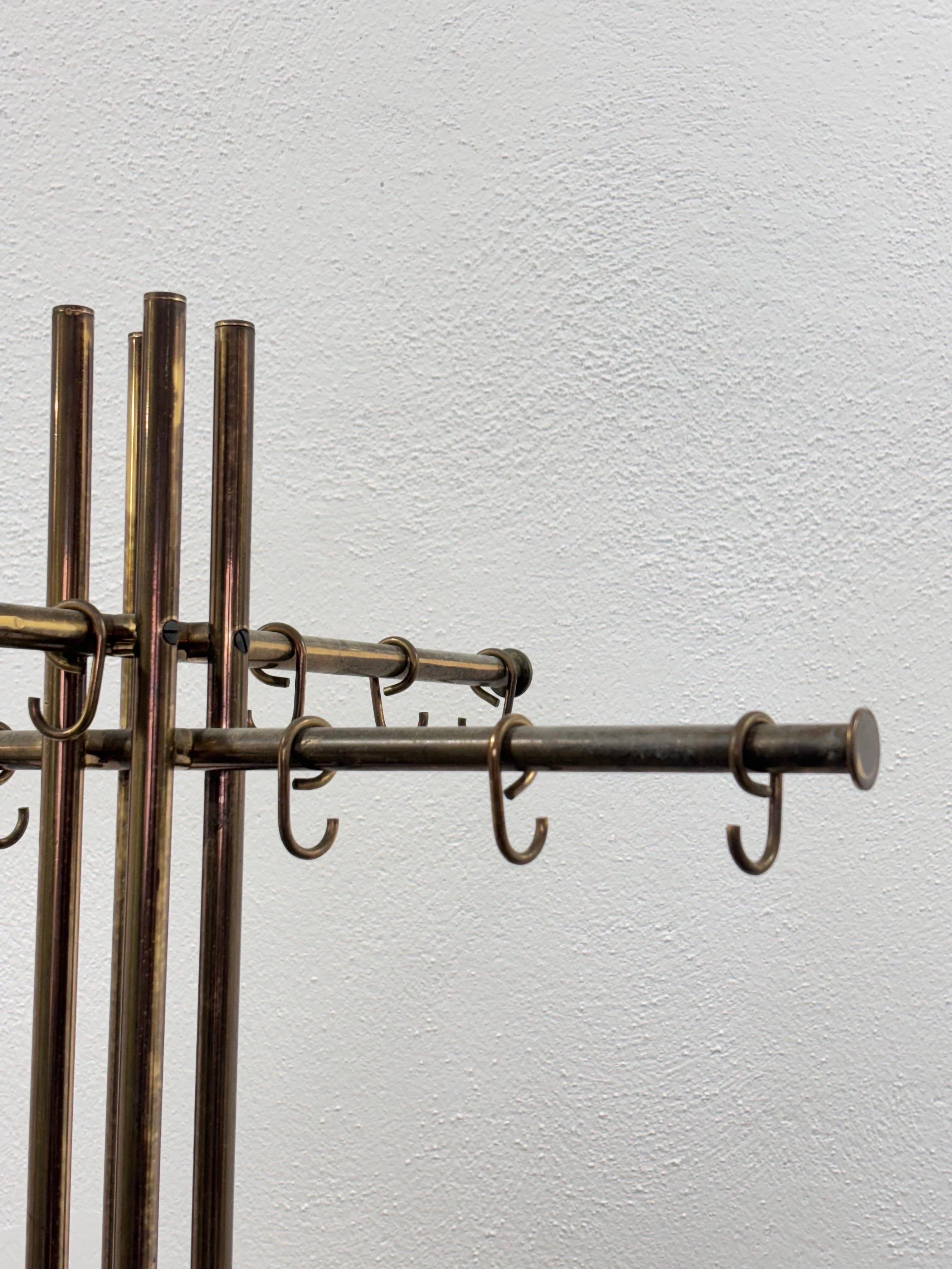 Fine XX secolo Renato Zevi Metalarte Appendiabiti Marmo E Ottone Design Modernariato in vendita