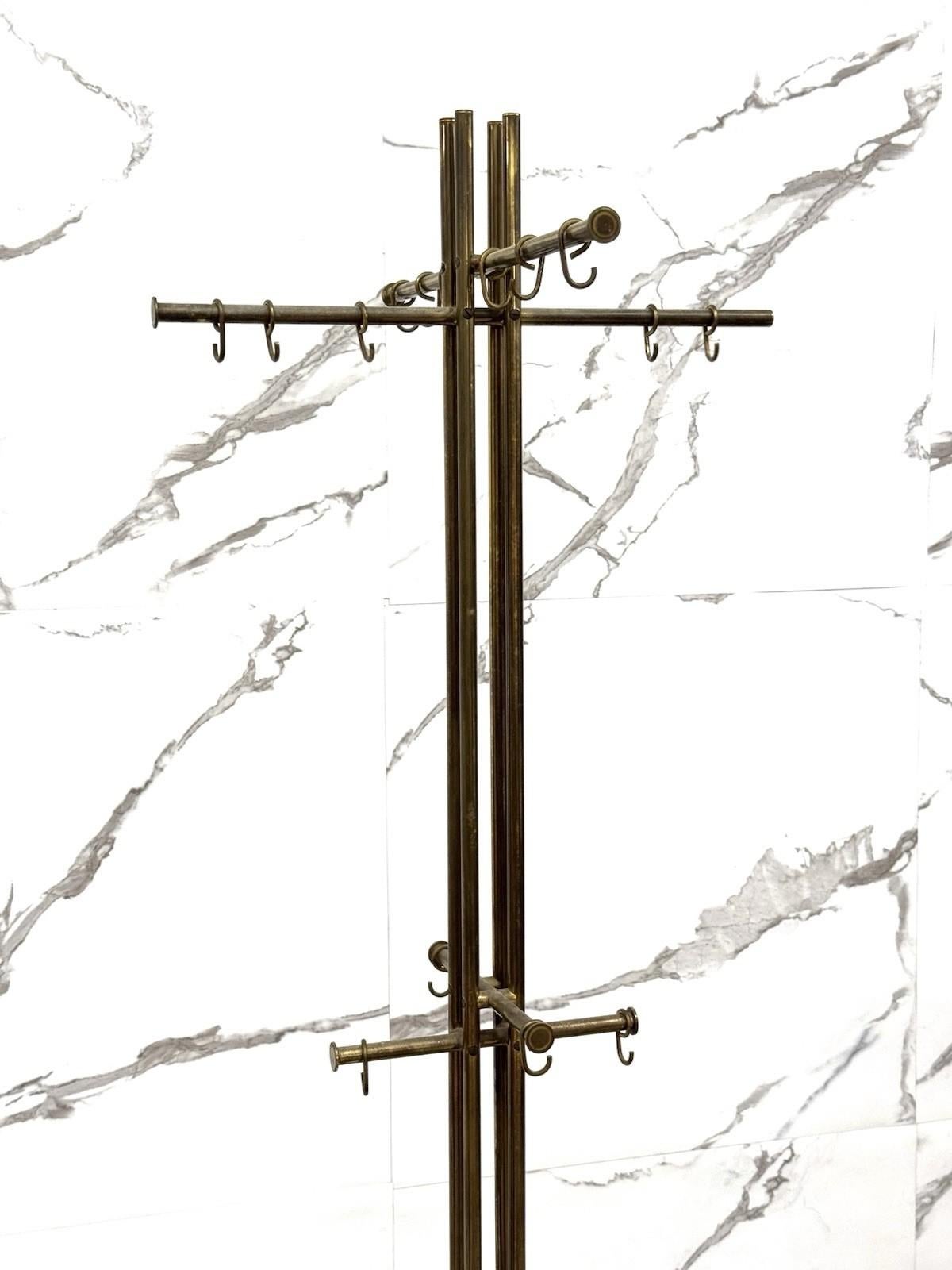Renato Zevi Perchero Metalarte Mármol y Latón Diseño Moderno en venta 1