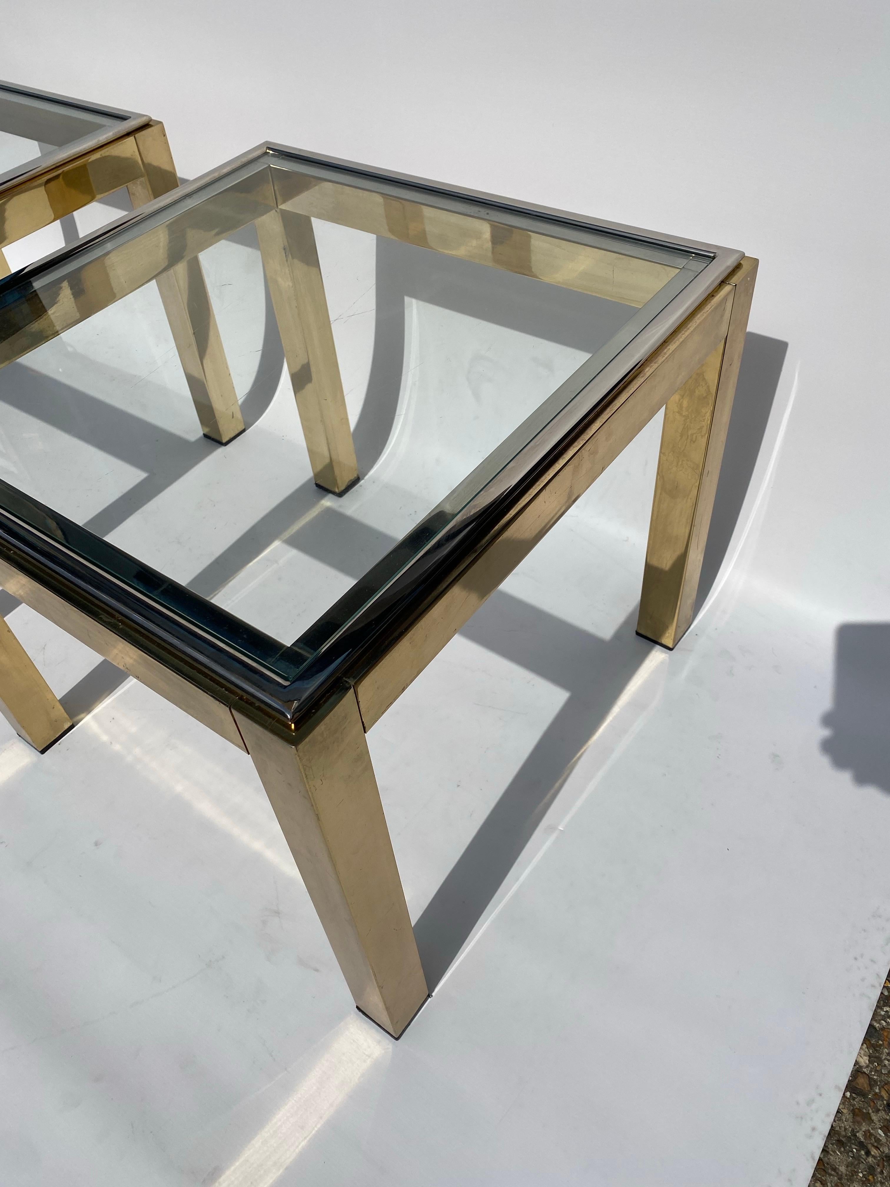Renato Zevi Paire de tables d'appoint en laiton, verre et chrome Hollywood Regency canapé années 1970 en vente 9