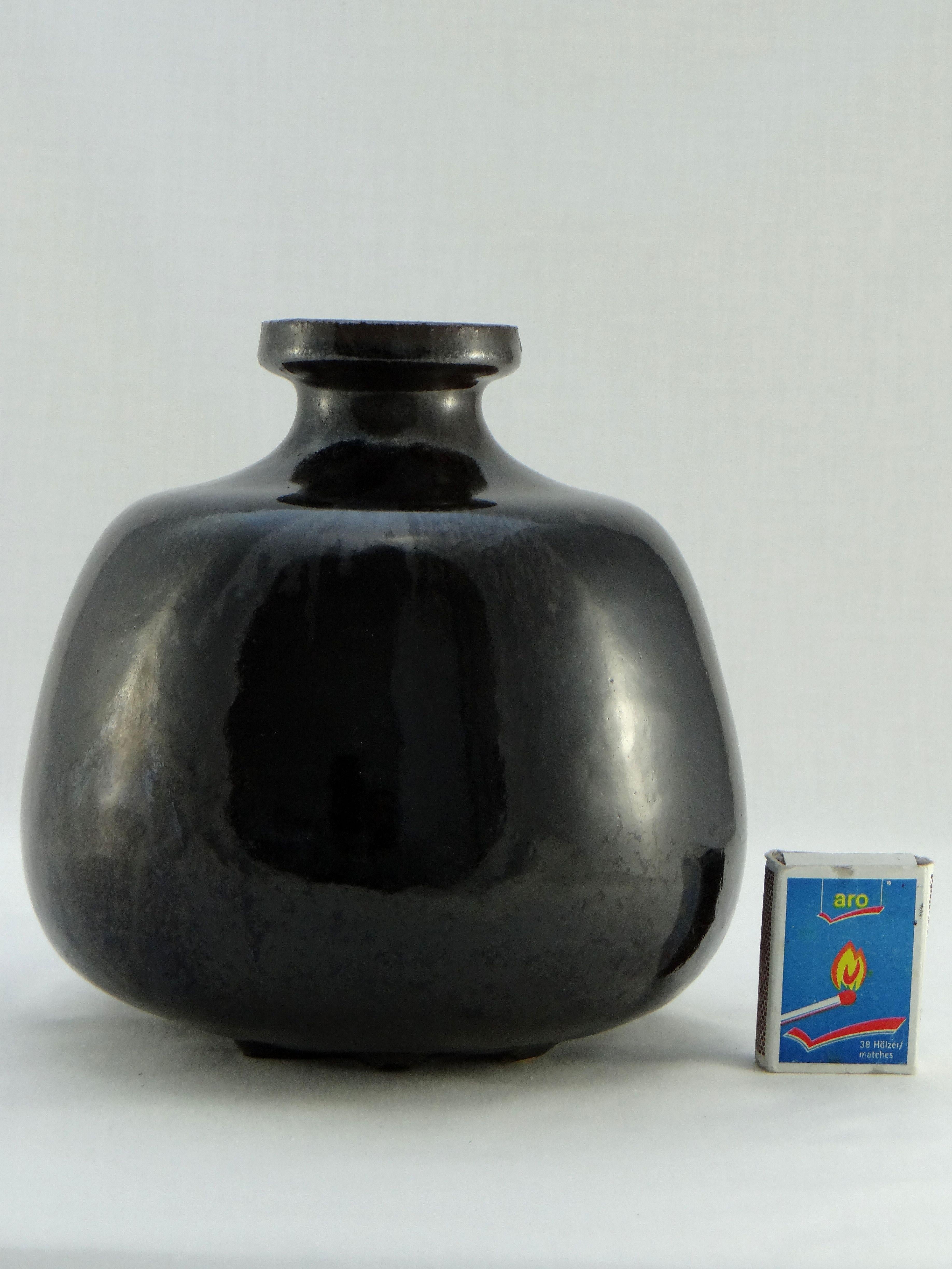 René BEN LISA (1926/1995), Enamelled Stoneware Vase Brown, Red, Blue Tones, 1980 For Sale 5