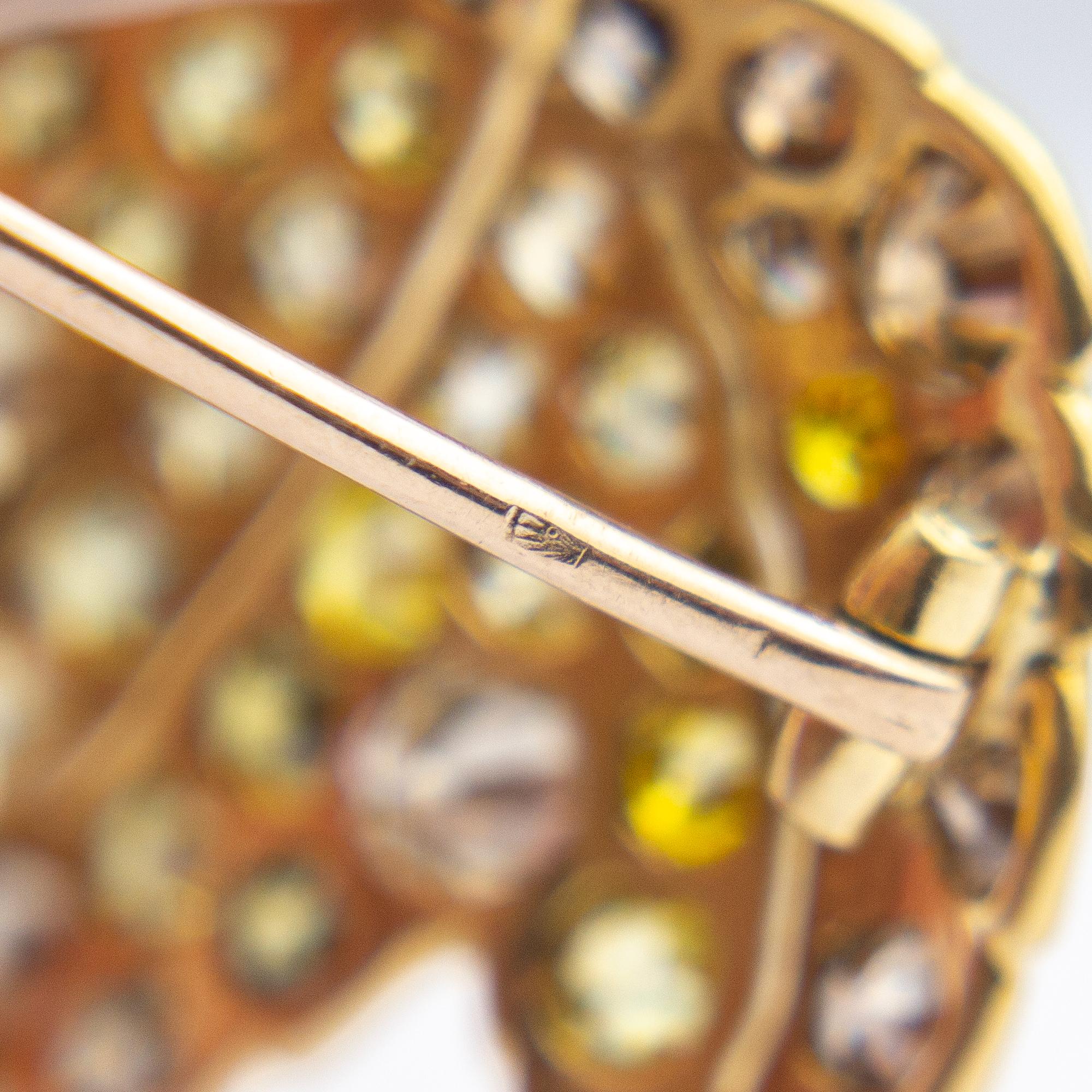 Rene Boivin 18 Karat Gold & Diamond Brooch Pin In Good Condition For Sale In Brisbane, QLD