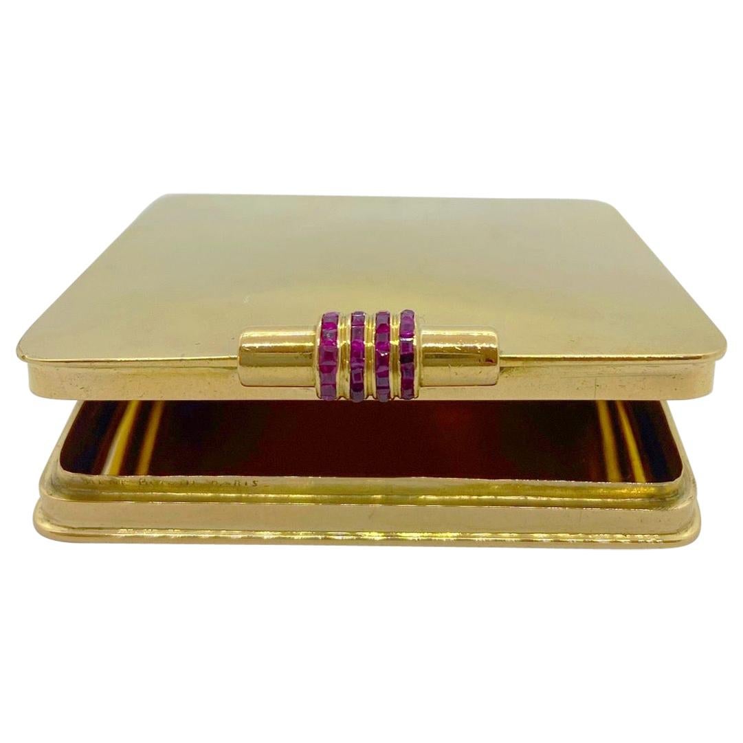Rene Boivin 18 Karat Yellow Gold and Ruby Compact Case, circa 1940 For Sale