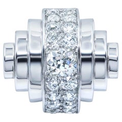 Anillo de oro blanco de 18 quilates con pavé de diamantes Art Déco René Boivin c.1935 Suzanne Belperron
