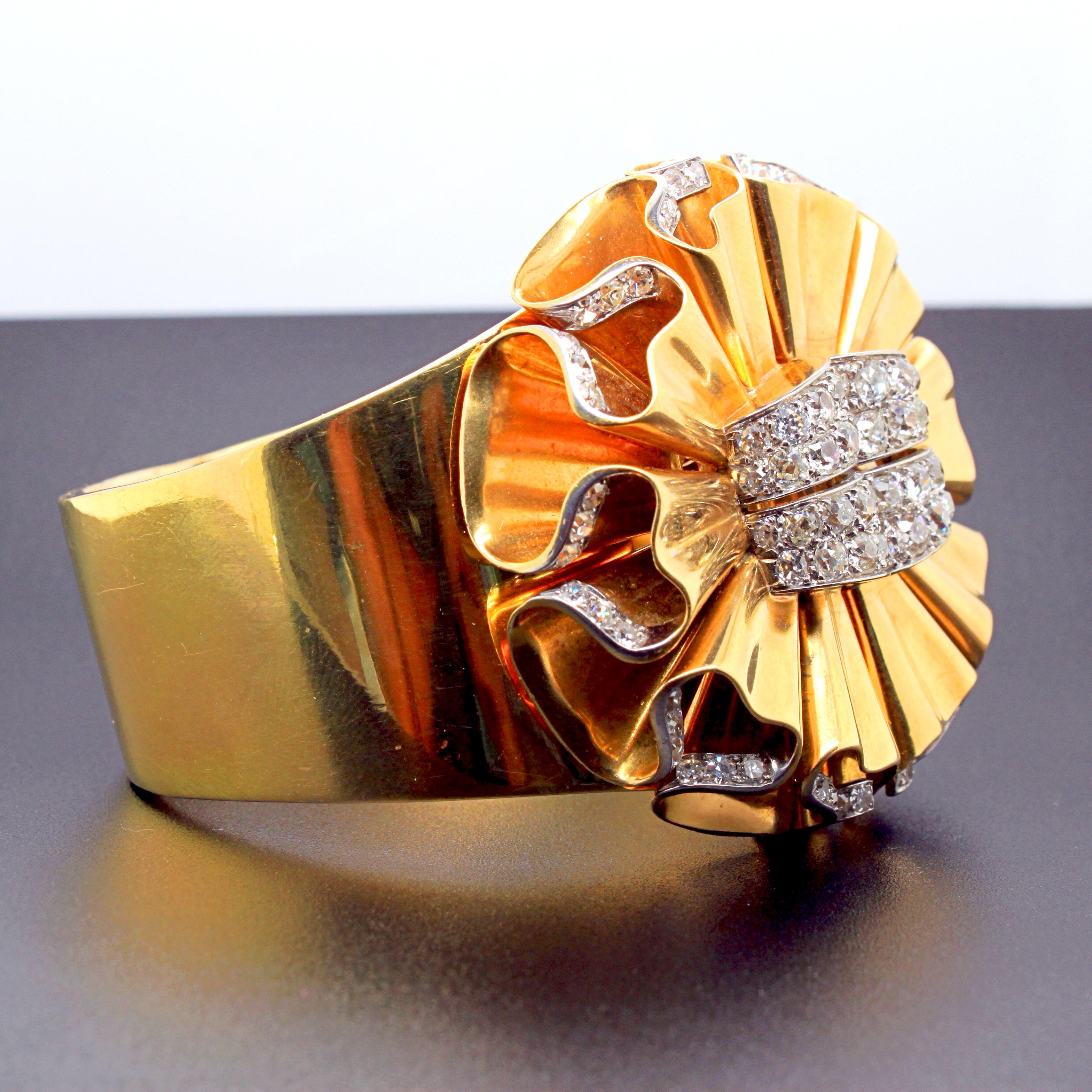  René Boivin Bracelet jonc à double clip en or et diamants, années 1940 Pour femmes 