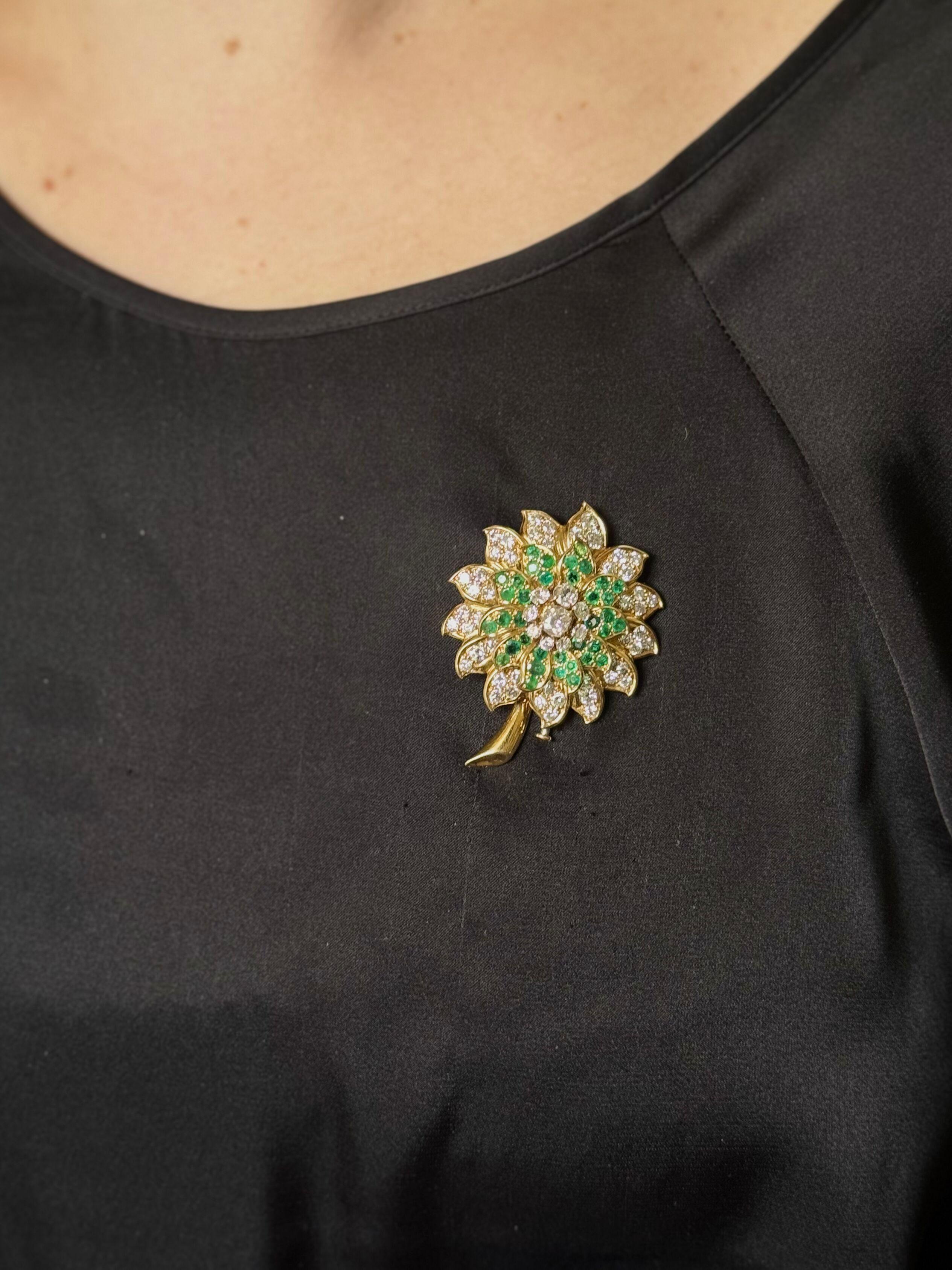 René Boivin Emerald Diamond Yellow Gold Flower Brooch For Sale 2
