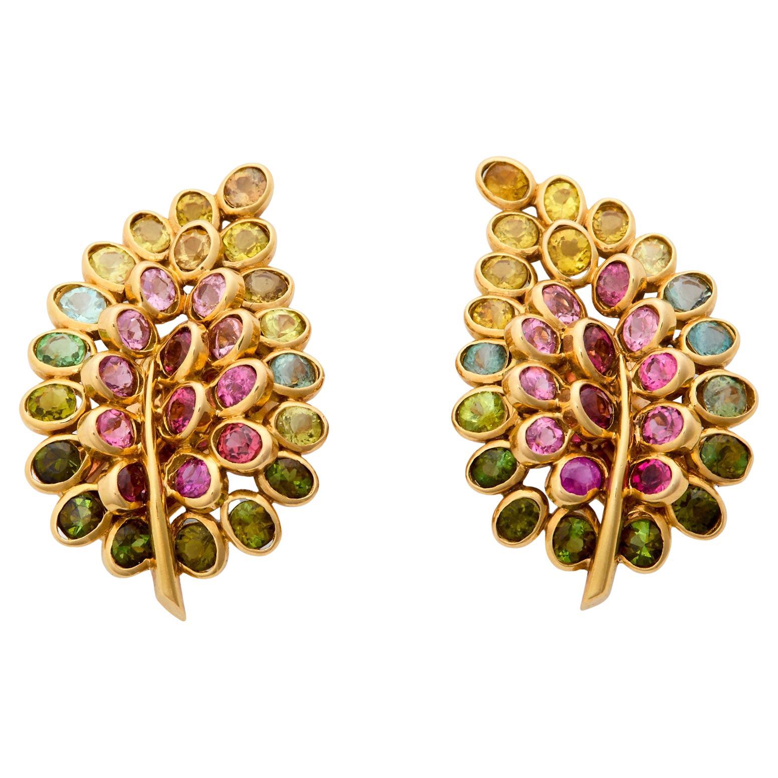 Clips d'oreilles "Feuilles" de Rene Boivin Circa 1950s en vente