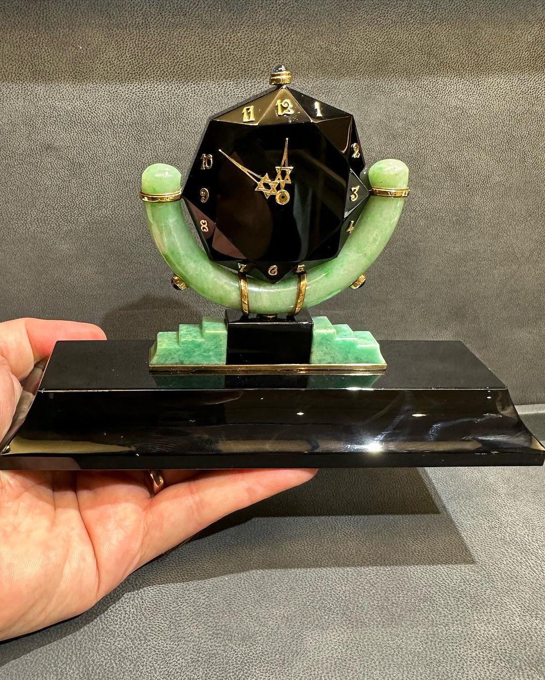 Rene Boivin Onyx Jade & Amazonite Art Deco Desk Clock In Excellent Condition For Sale In New York, NY