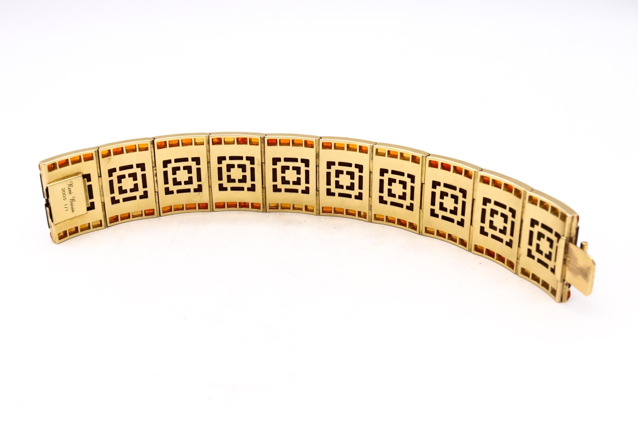 Rene Boivin Paris 18Kt Yellow Gold Bracelet 60 Cts of Natural Fire Opals Woods In Excellent Condition For Sale In Miami, FL