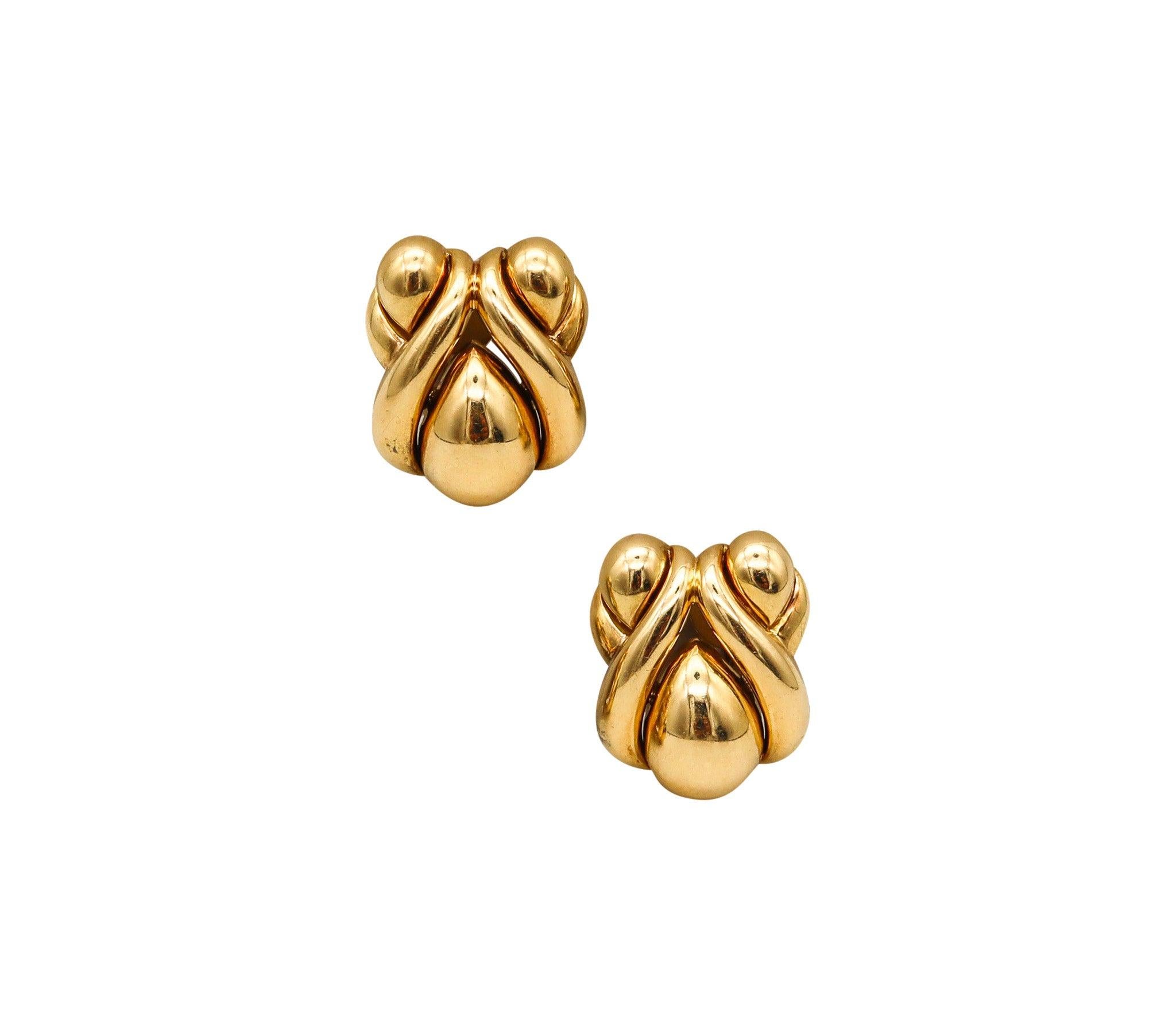RENE BOIVIN Paris 1970 Clips d'oreilles en or jaune 18 carats en vente 3