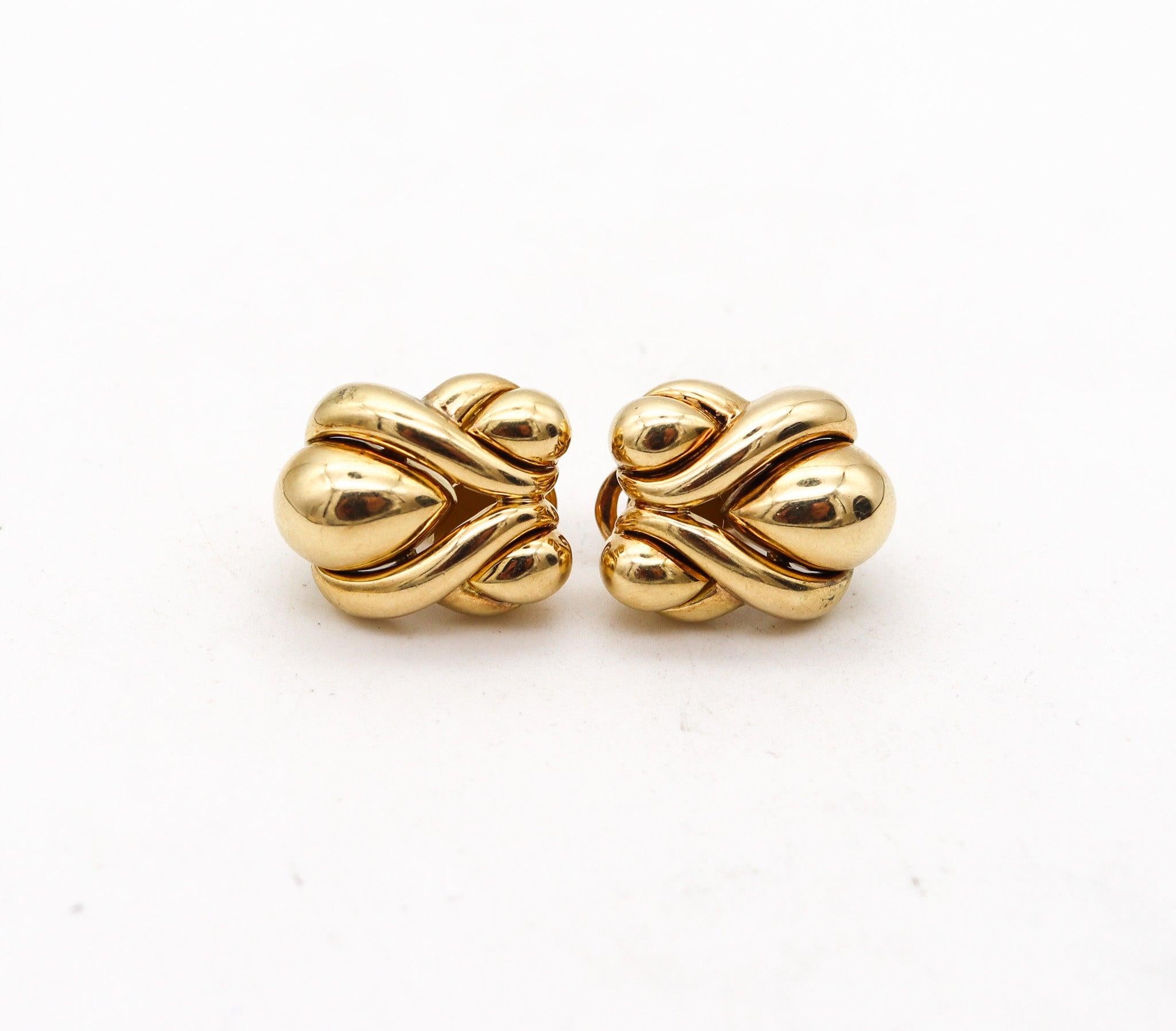 RENE BOIVIN Paris 1970 Clips d'oreilles en or jaune 18 carats en vente 4