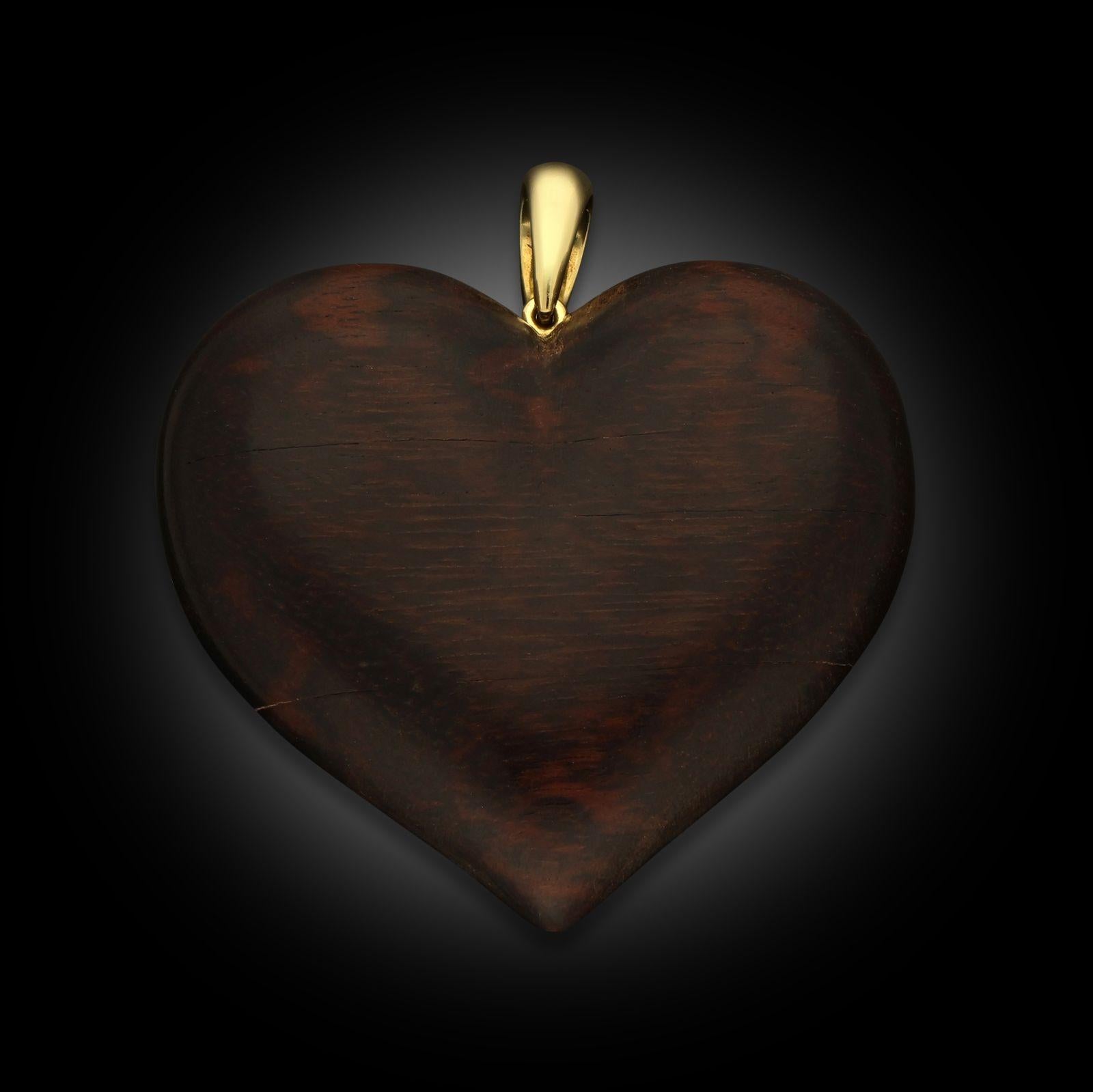 Women's or Men's René Boivin Vintage 18ct Yellow Gold and Wooden Bombé Heart Pendant Circa 1970