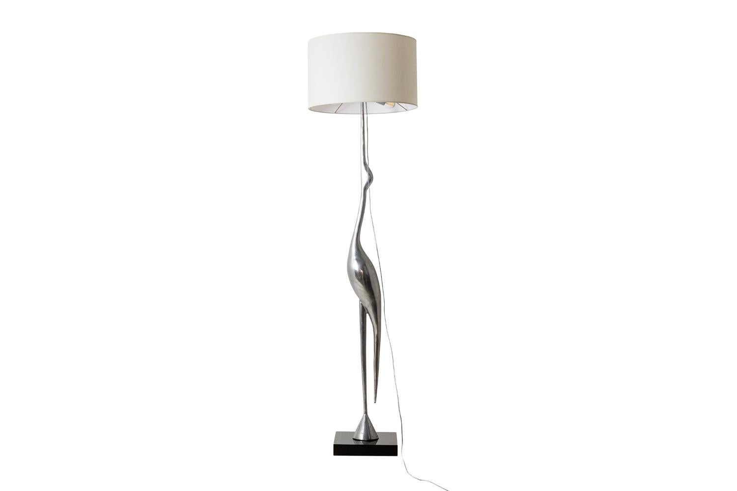 René Broissand for Santangelo, signed and numbered.

Floor lamp representing a stylized crane in polished aluminum.

Work realized in the 1970s.

Numbered 9 on the base.

Dimensions: H 170 x W 29 x D 29 cm

The width and depth are understood for the