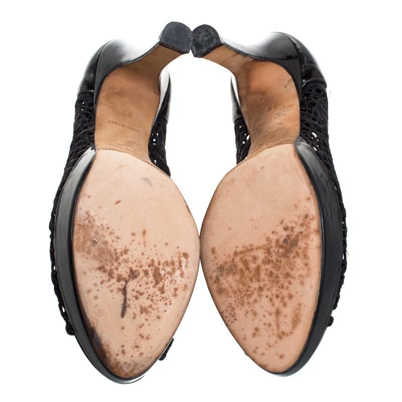 Rene Caovilla Black Lace Peep Toe Pumps Size 39 For Sale 2