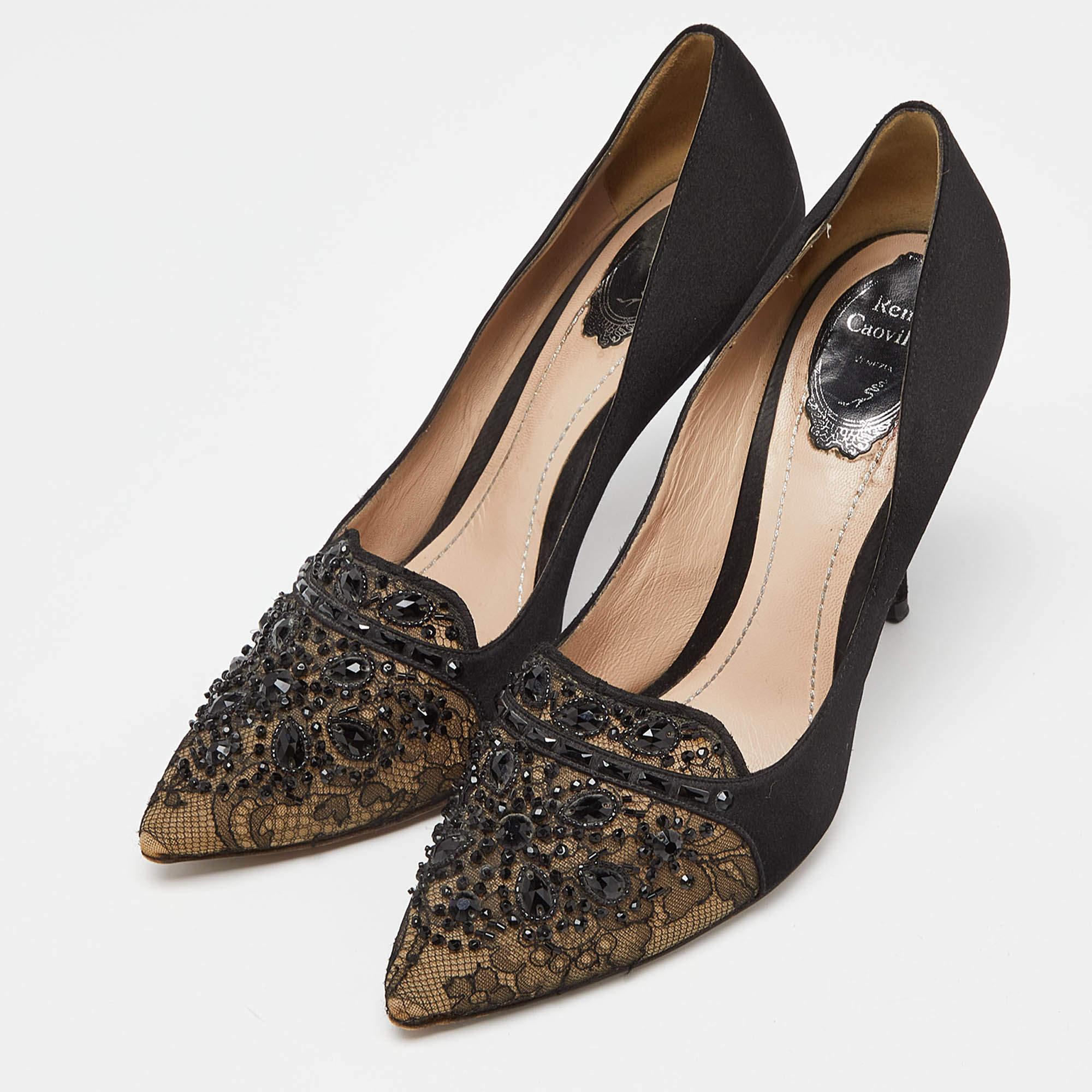 Discover footwear elegance with these designer women's pumps. Meticulously designed, these heels marry fashion and comfort, ensuring you shine in every setting.