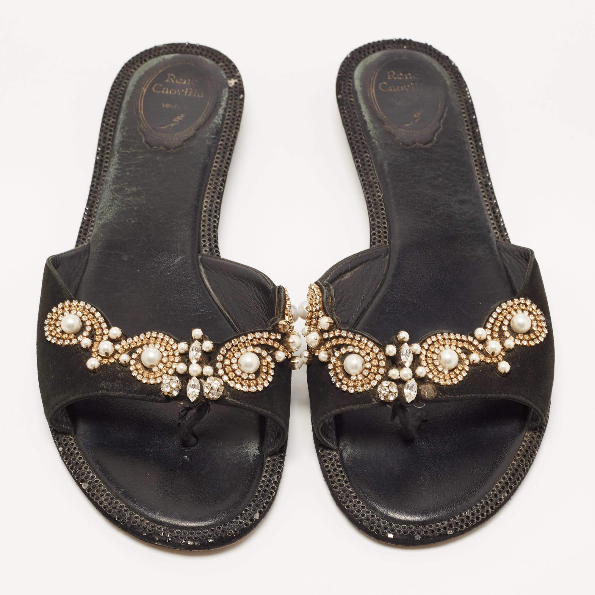 Rene Caovilla - Scivoli piatti in camoscio nero impreziositi da cristalli - taglia 40 In condizioni discrete in vendita a Dubai, Al Qouz 2
