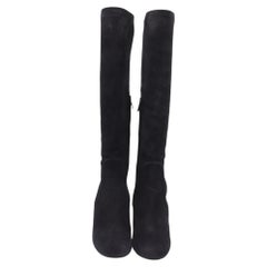 Botas hasta la rodilla con tacón grueso de René Caovilla, en ante negro