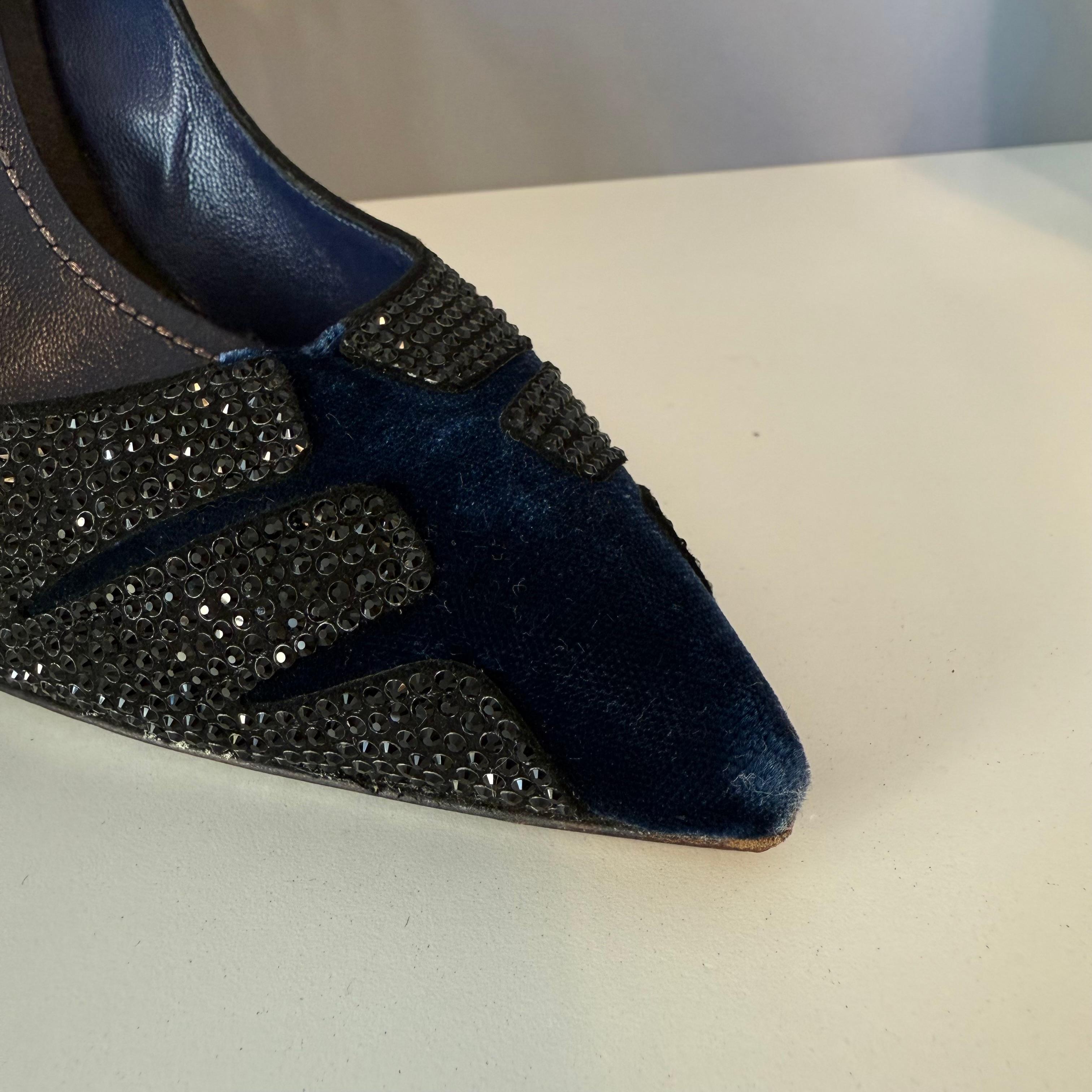 Nero Décolleté René Caovilla in velluto blu e cristalli misura 37 in vendita