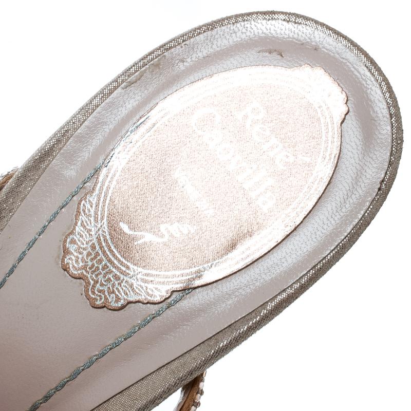 René Caovilla Blush Pink Crystal Embellished Satin Ankle Strap Sandals Size 41 In Good Condition In Dubai, Al Qouz 2