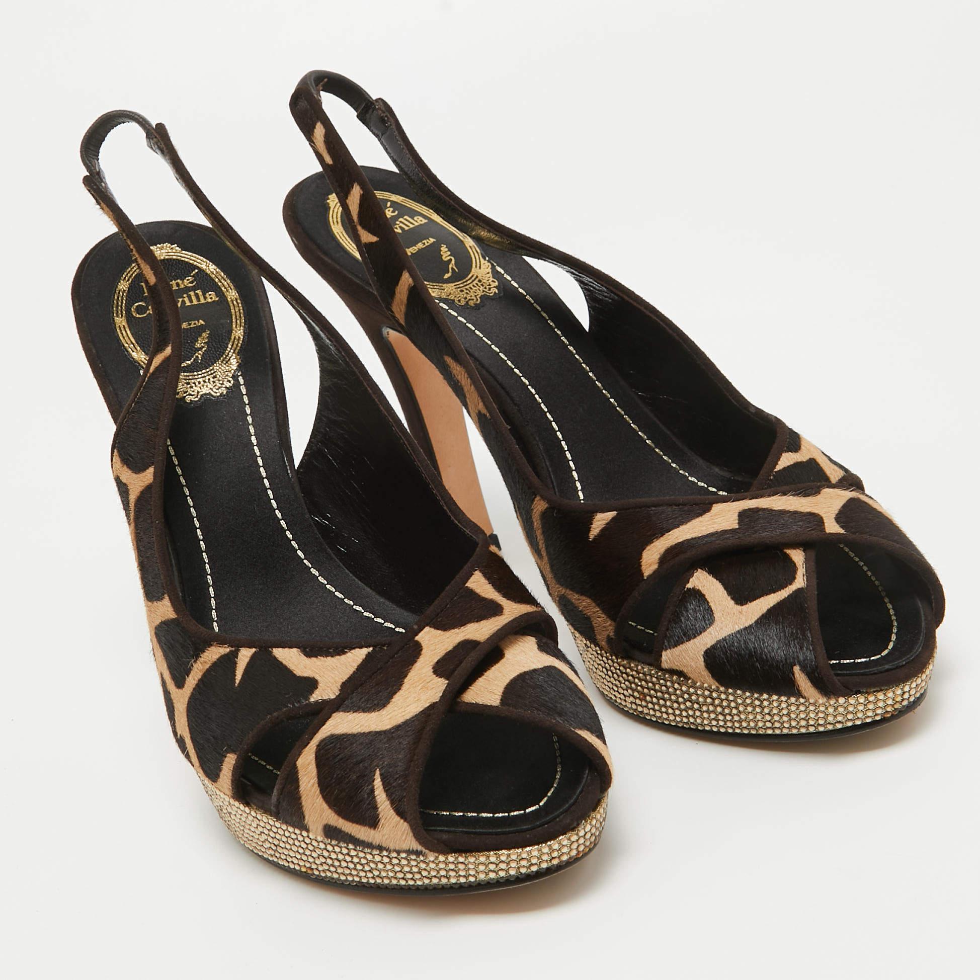 René Caovilla Brown Calf Hair Embellished Slingback Sandals Size 40 In Fair Condition For Sale In Dubai, Al Qouz 2