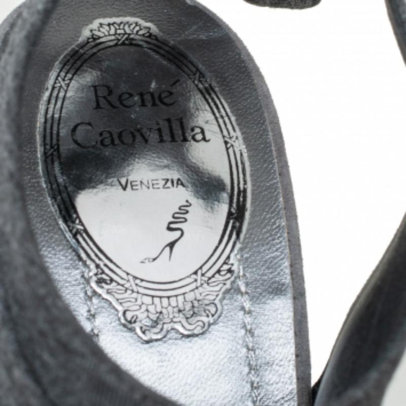 René Caovilla, tissu gris, sandales à bride avec ornements en cristal Taille 38 Pour femmes en vente