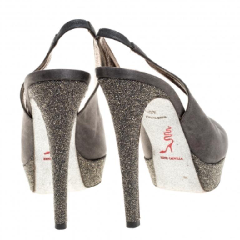 Gray Rene Caovilla Grey Satin Peep Toe Slingback Platform Sandals Size 40.5 For Sale