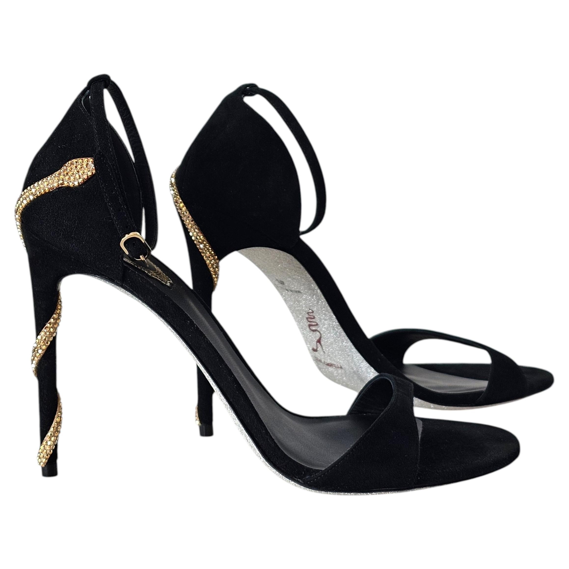 Rene Caovilla Margot – Schwarze Wildleder-Sandalen mit goldenen Kristallen im Schlangenmuster, EU 40, US 10