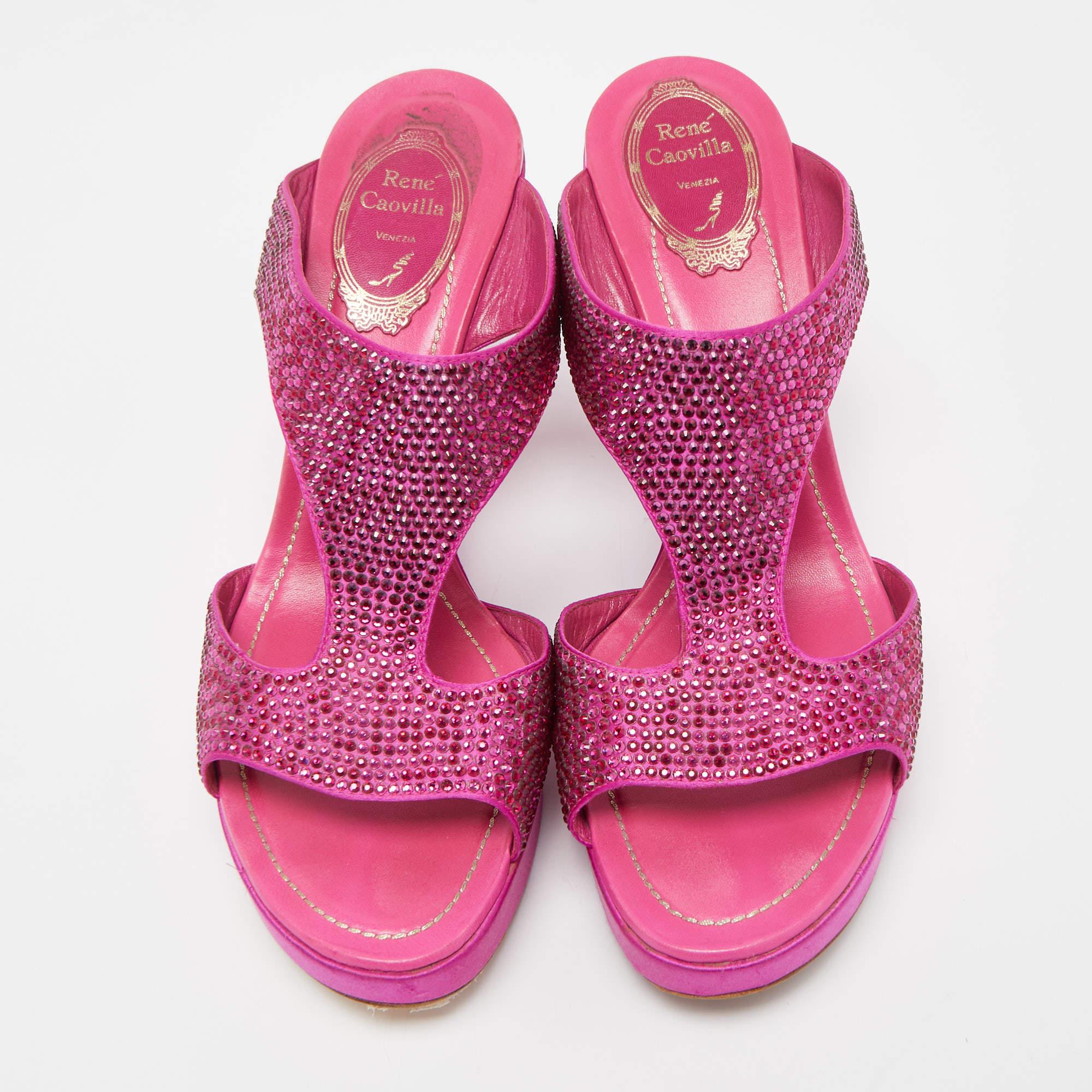 René Caovilla Pink Satin Crystal Embellished Wedge Slide Sandals Size 41 In Good Condition For Sale In Dubai, Al Qouz 2