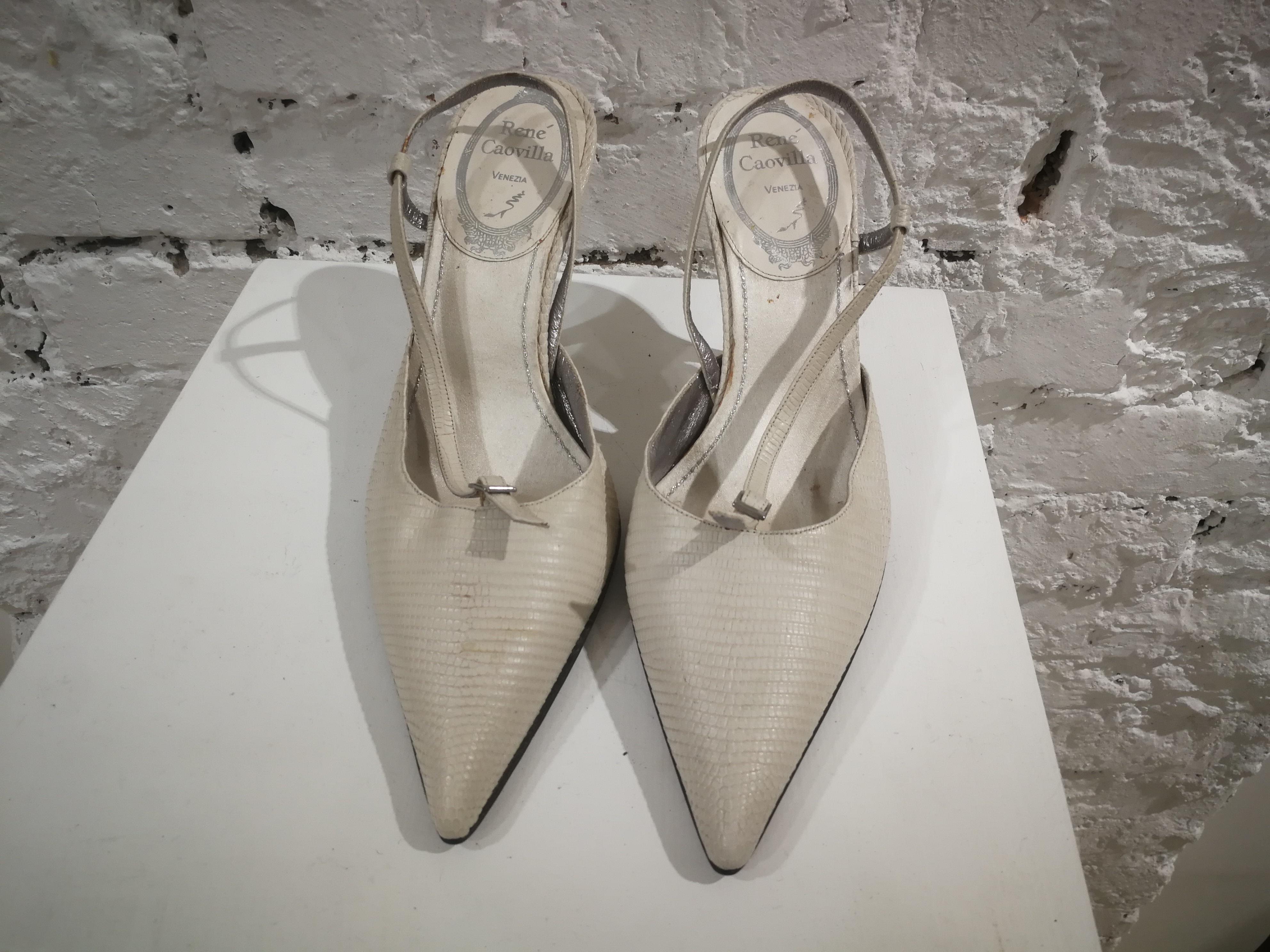 Rene Caovilla Schuhe aus Schlangenhaut
Rene Caovilla Schuhe aus weißem Pythonleder
vollständig in Italien hergestellt in Größe 37,5
Absatz: 8 cm