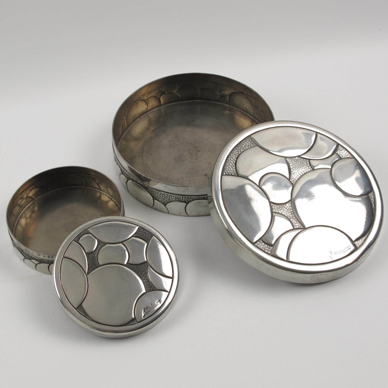 René Delavan French Art Deco Dinanderie Polished Pewter Box, Set of 2 Pieces In Excellent Condition In Atlanta, GA