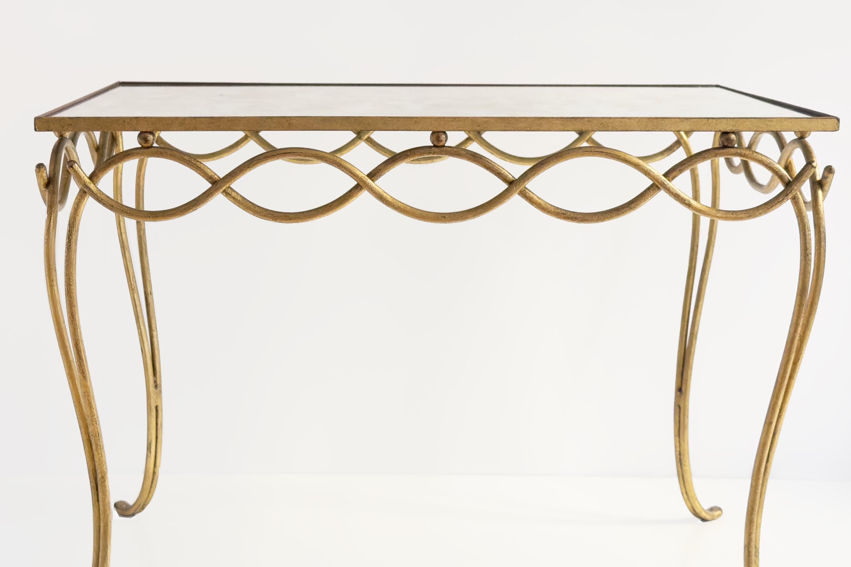 René Drouet - 20th Century Coffee Table in Gilded Metal and Eglomized Mirror Top For Sale 1