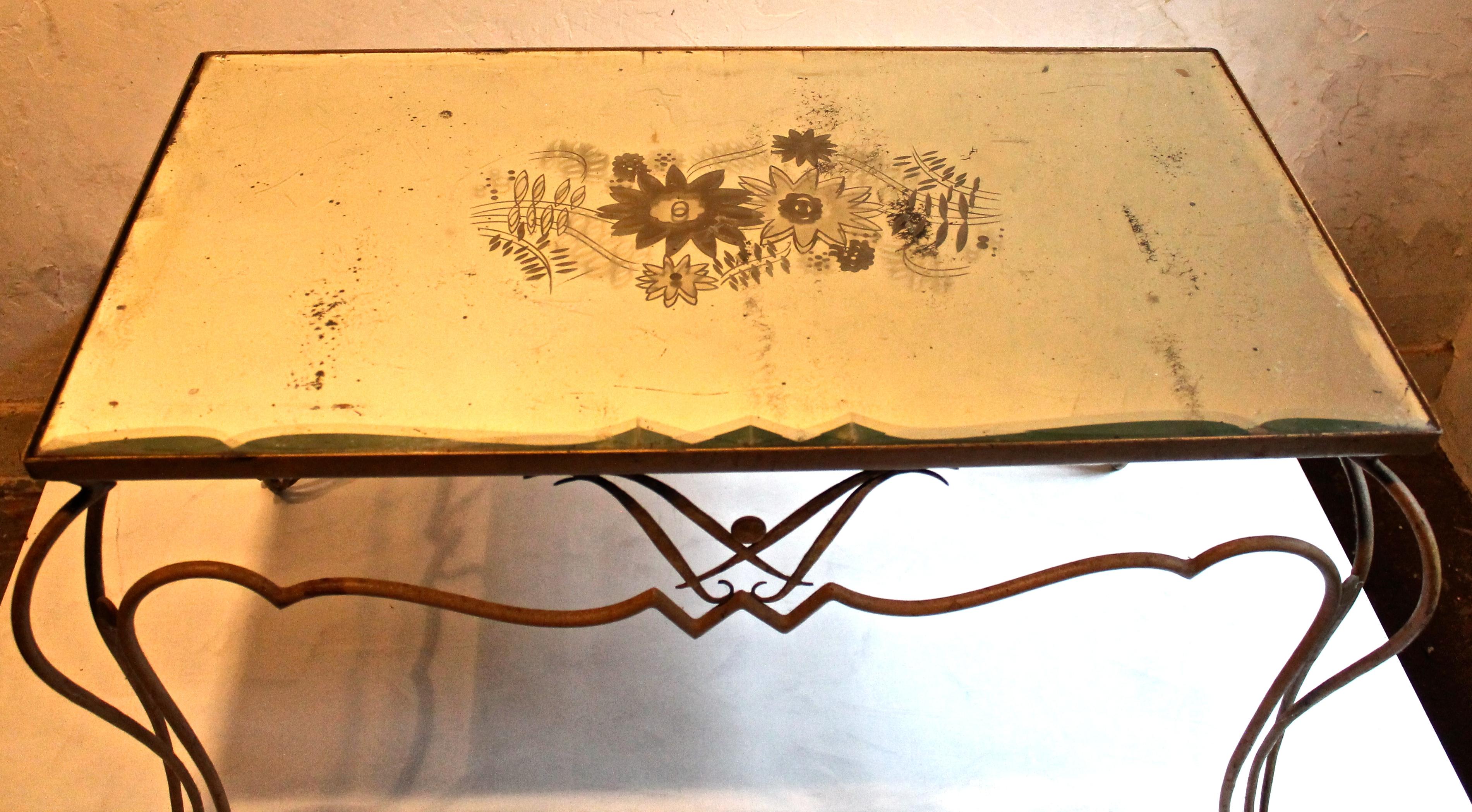 Etched René Drouet French 1940s Coffee Table Wrought Iron and Églomisé Mirrored Top For Sale