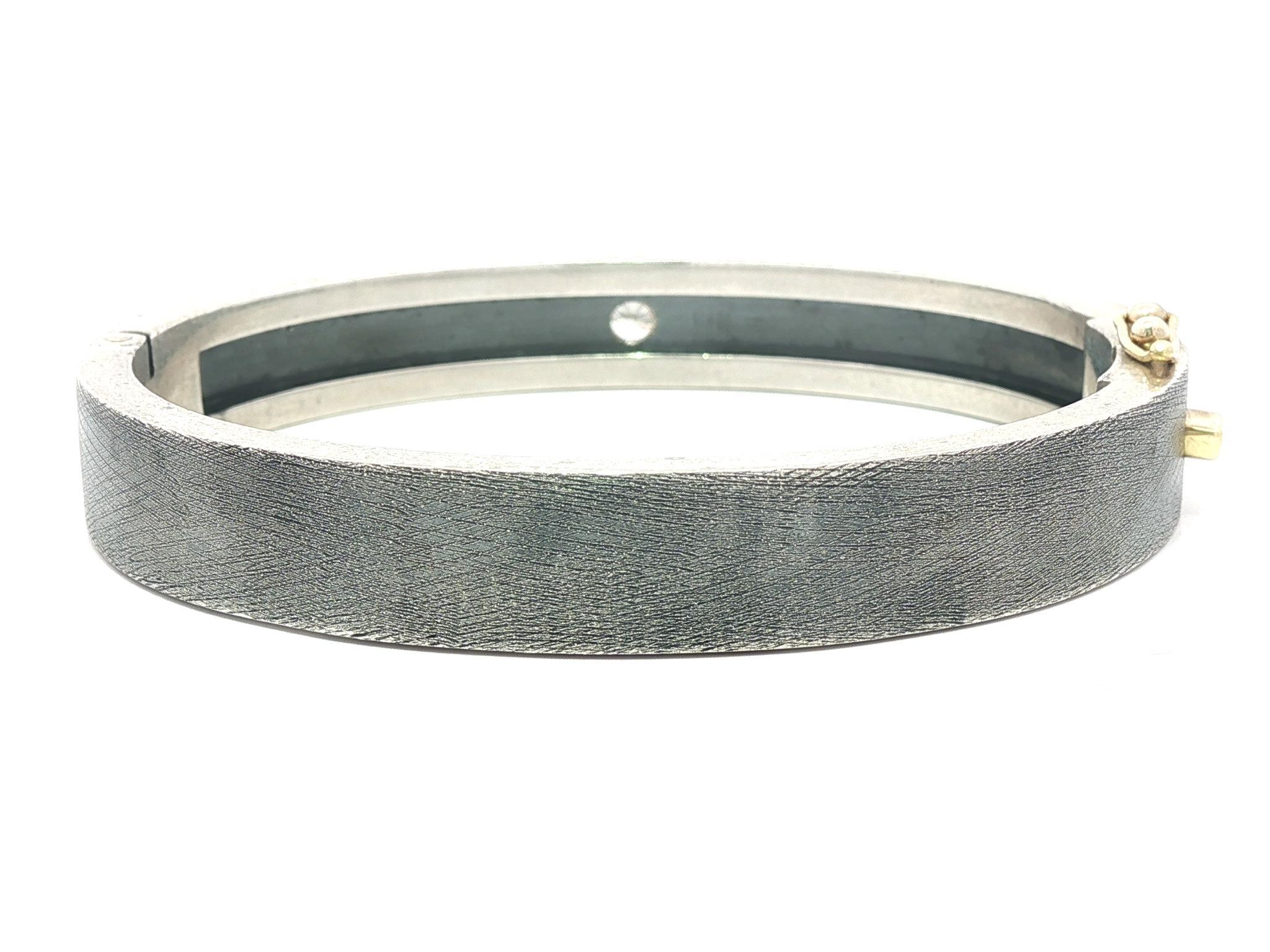 Brilliant Cut Rene Escobar Silver & 18k Rose Gold Diamond Florentine Hinged Bangle Bracelet For Sale