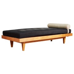 Letto da giorno attribuito a Rene Gabriel