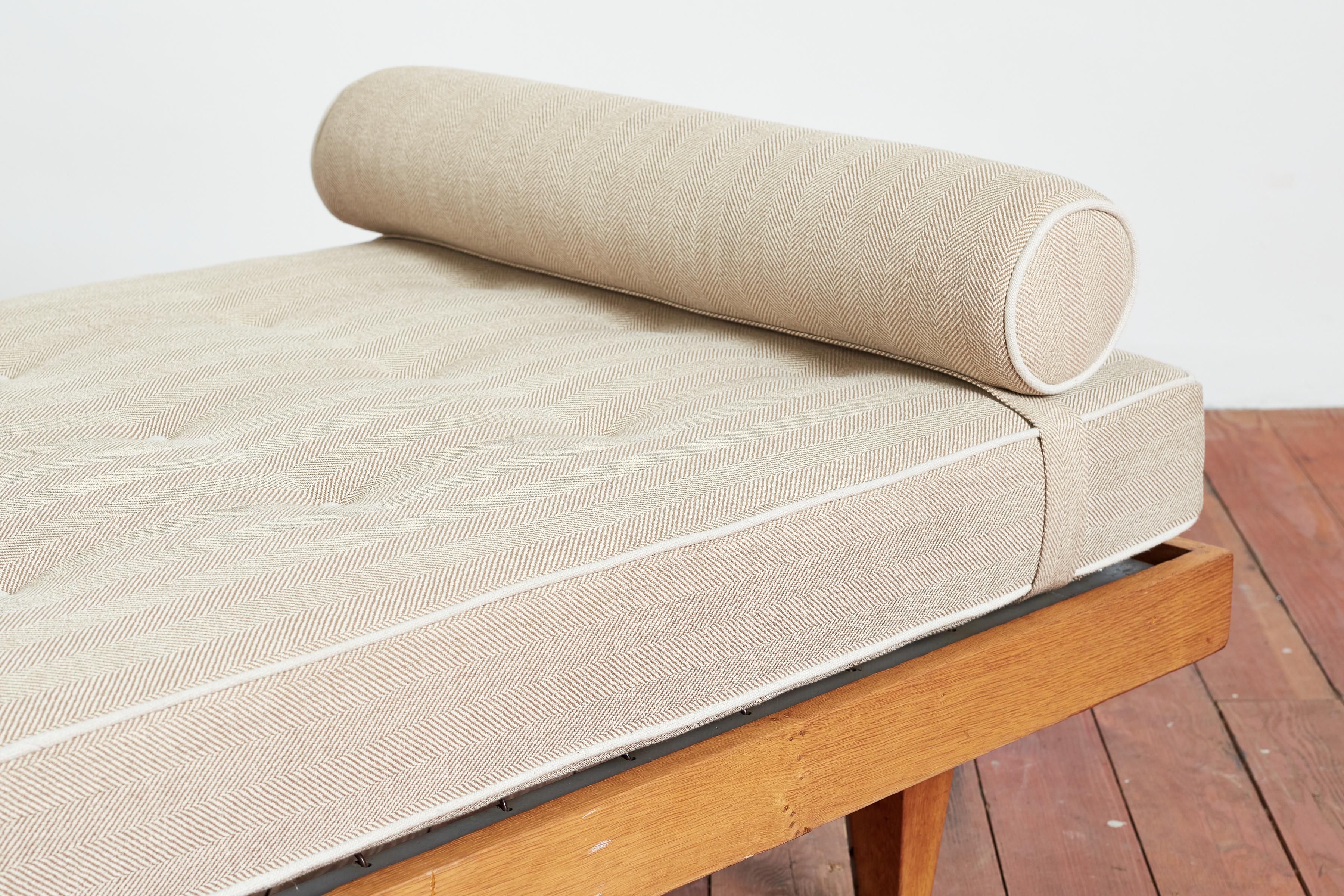 Rene Gabriel Daybed 8