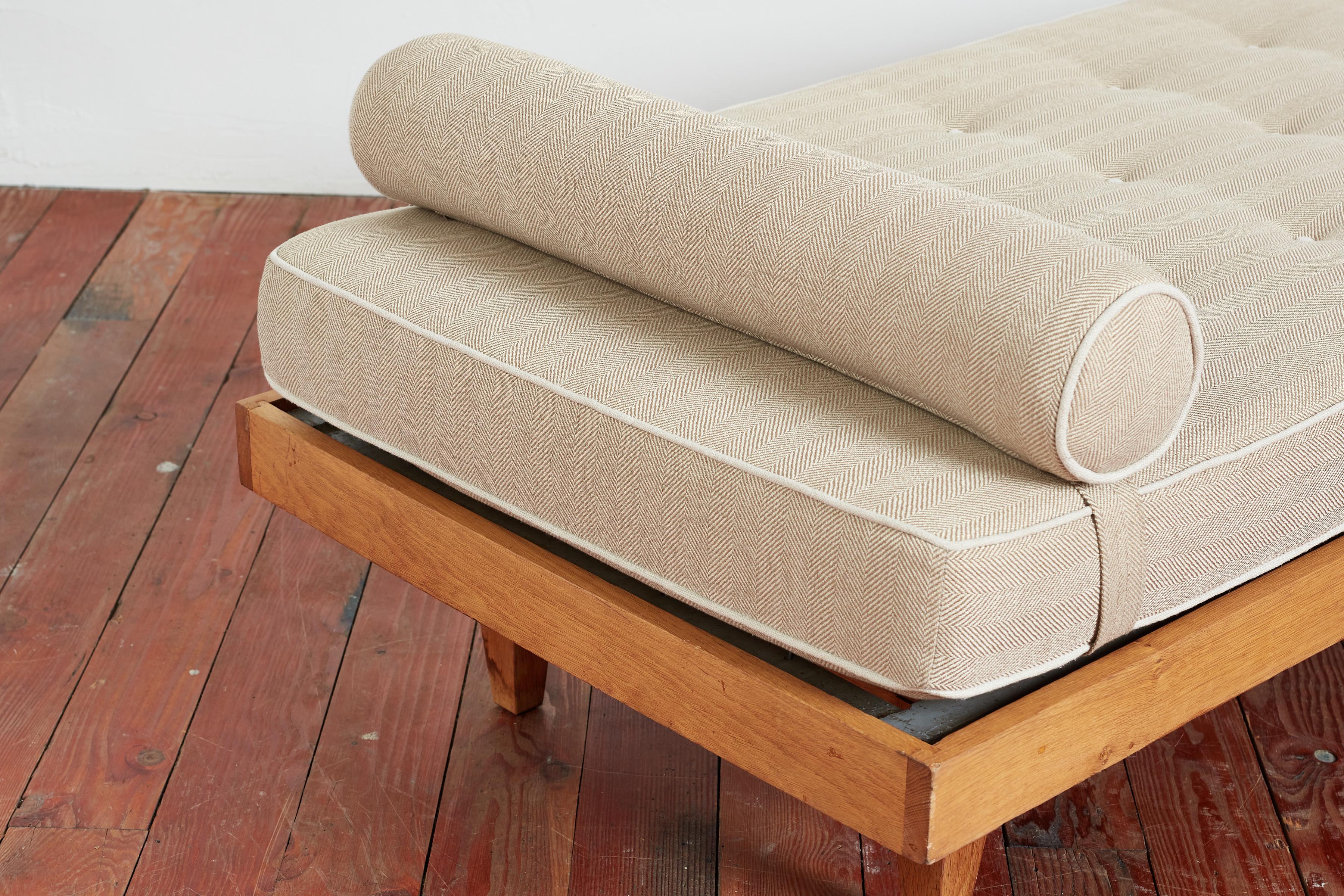 Oak Rene Gabriel Daybed