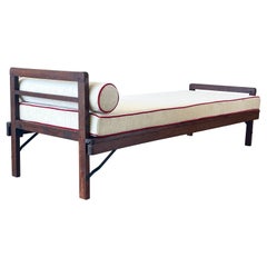 Rene Gabriel Daybed