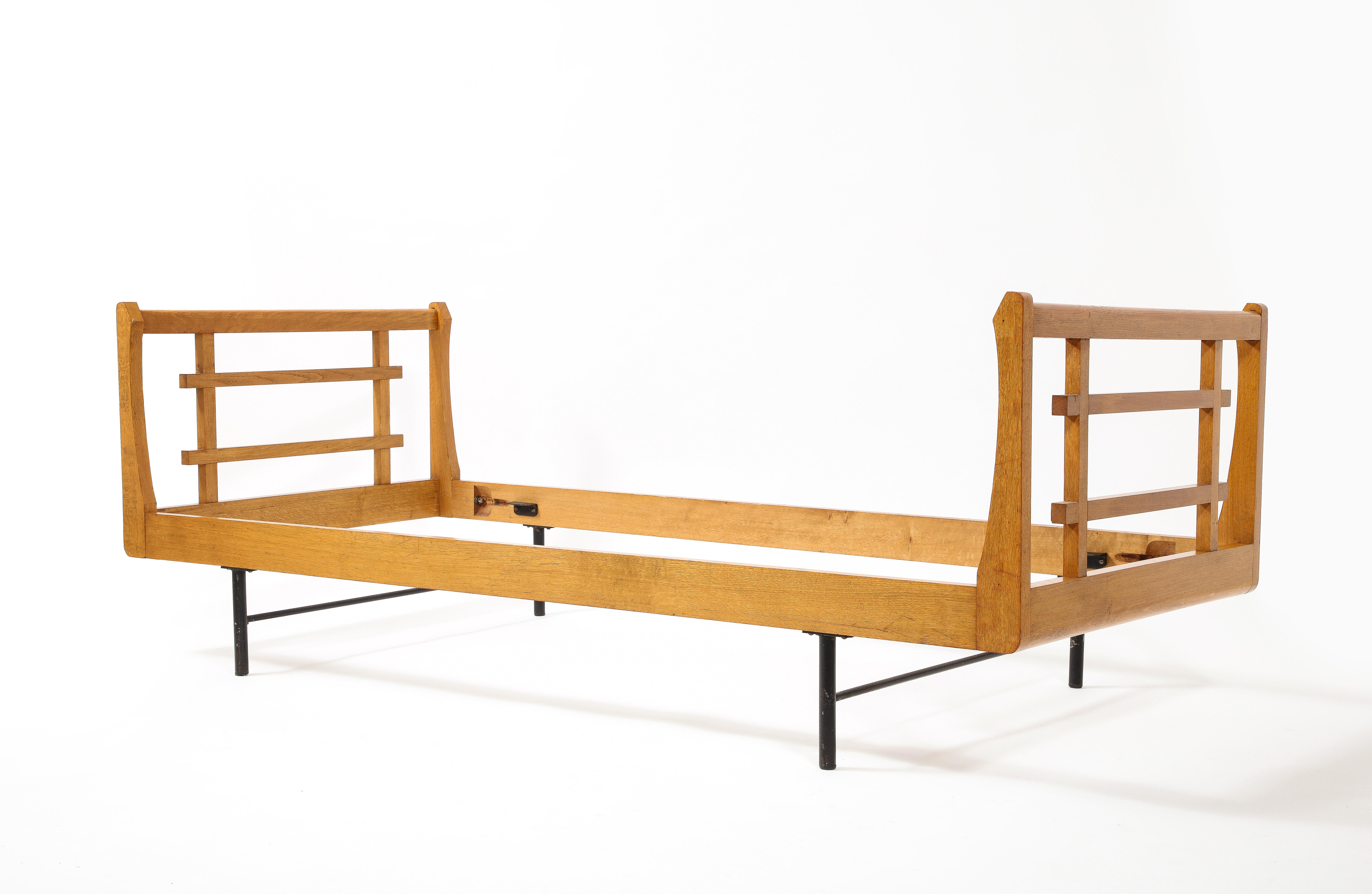 Mid-Century Modern René Gabriel Daybed, France 1950s For Sale