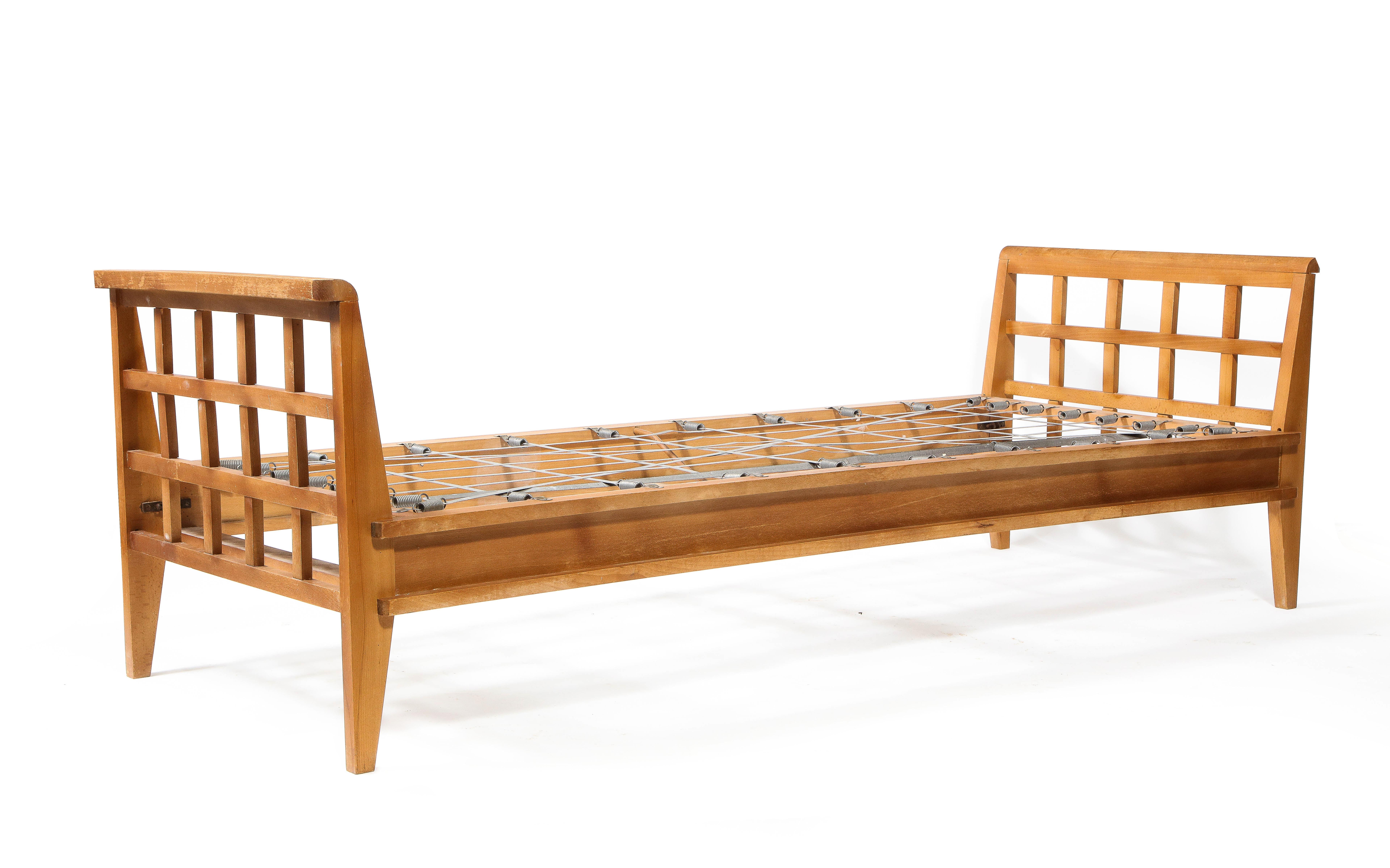René Gabriel Daybed in Elm, France 1950's For Sale 1