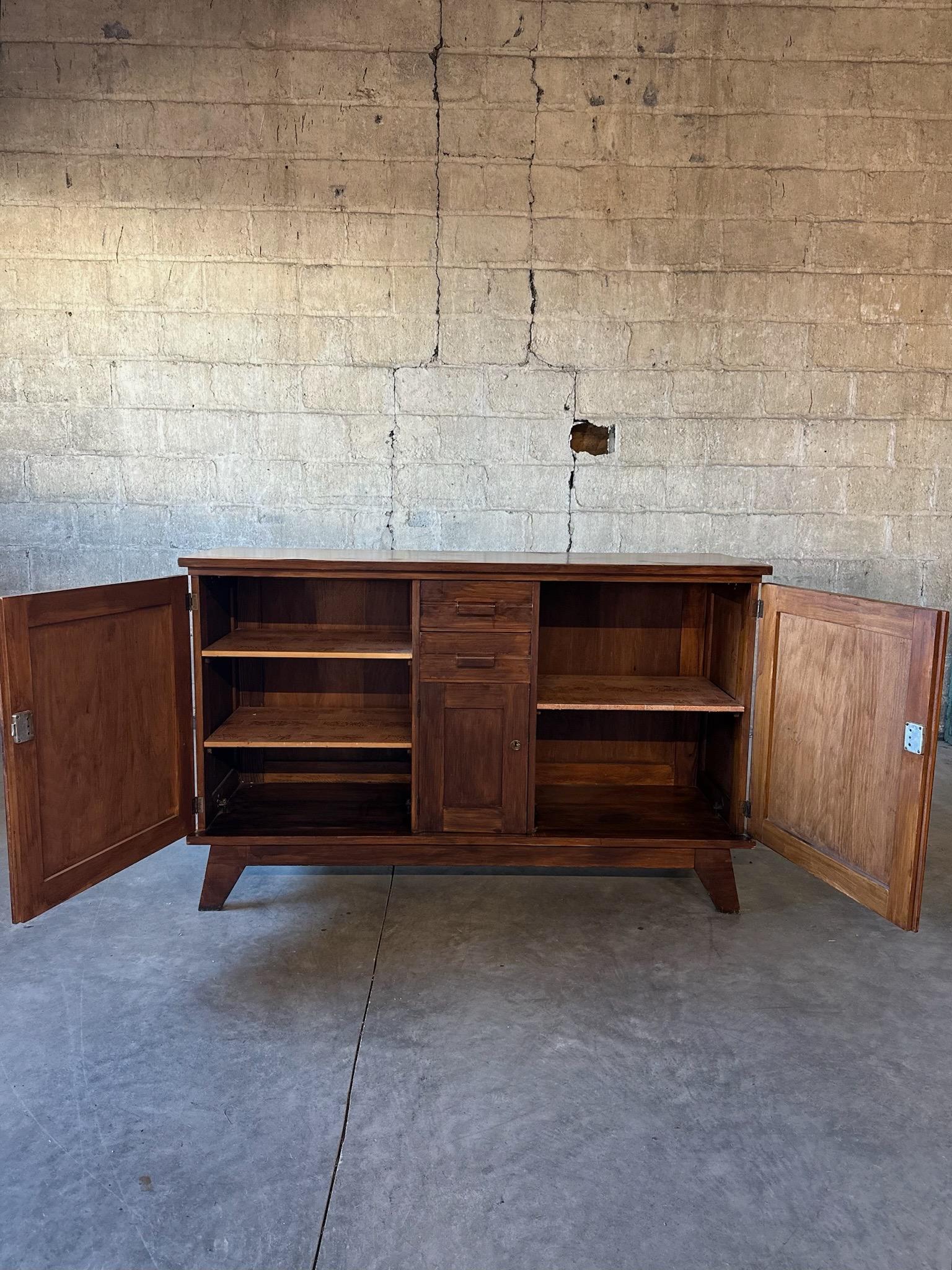 Art Déco Credenza Rene Gabriel in Oak francese in vendita