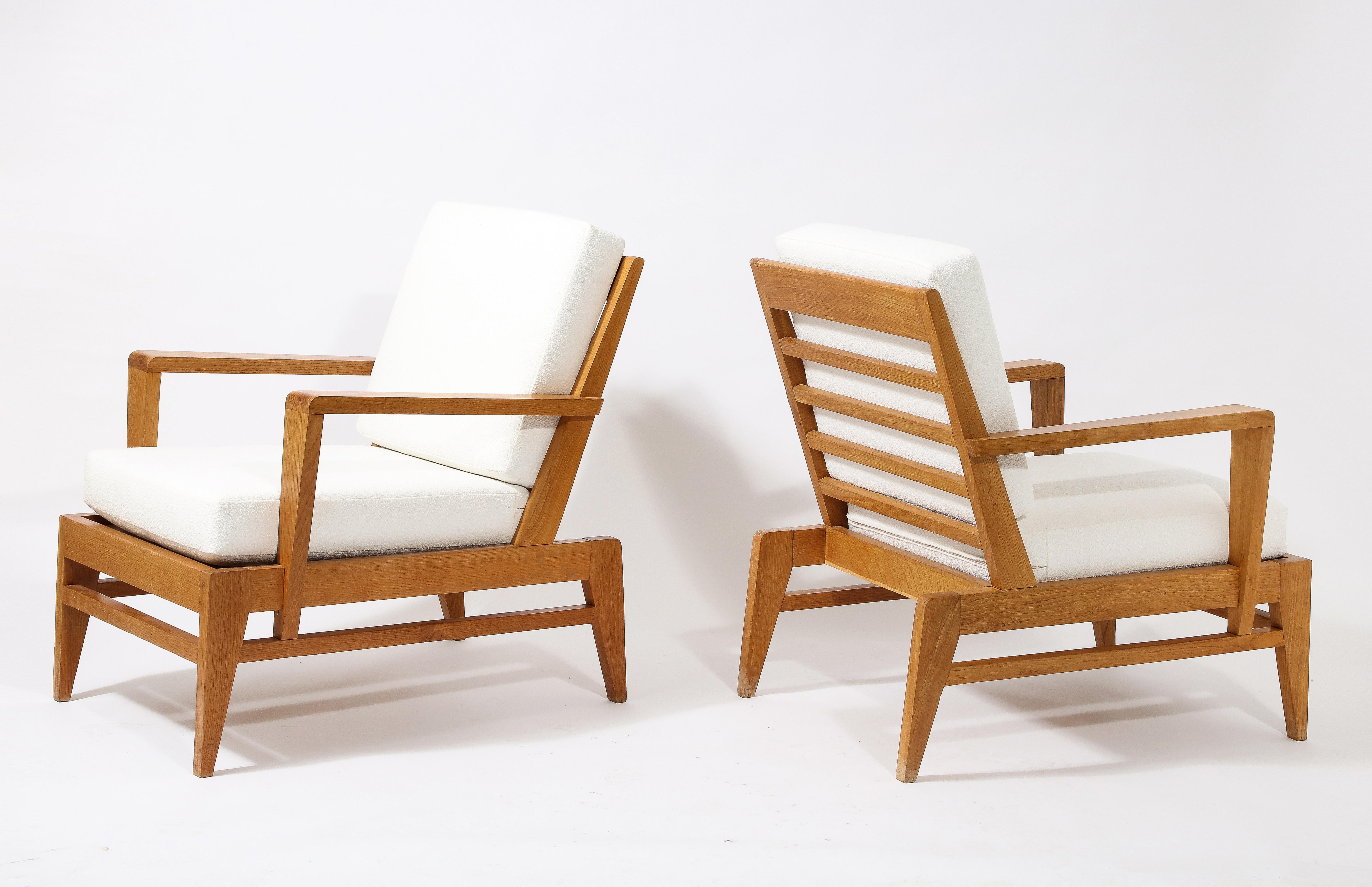 Mid-Century Modern René Gabriel Pair of Oak Lounge Chairs Armchairs, France 1940’s For Sale